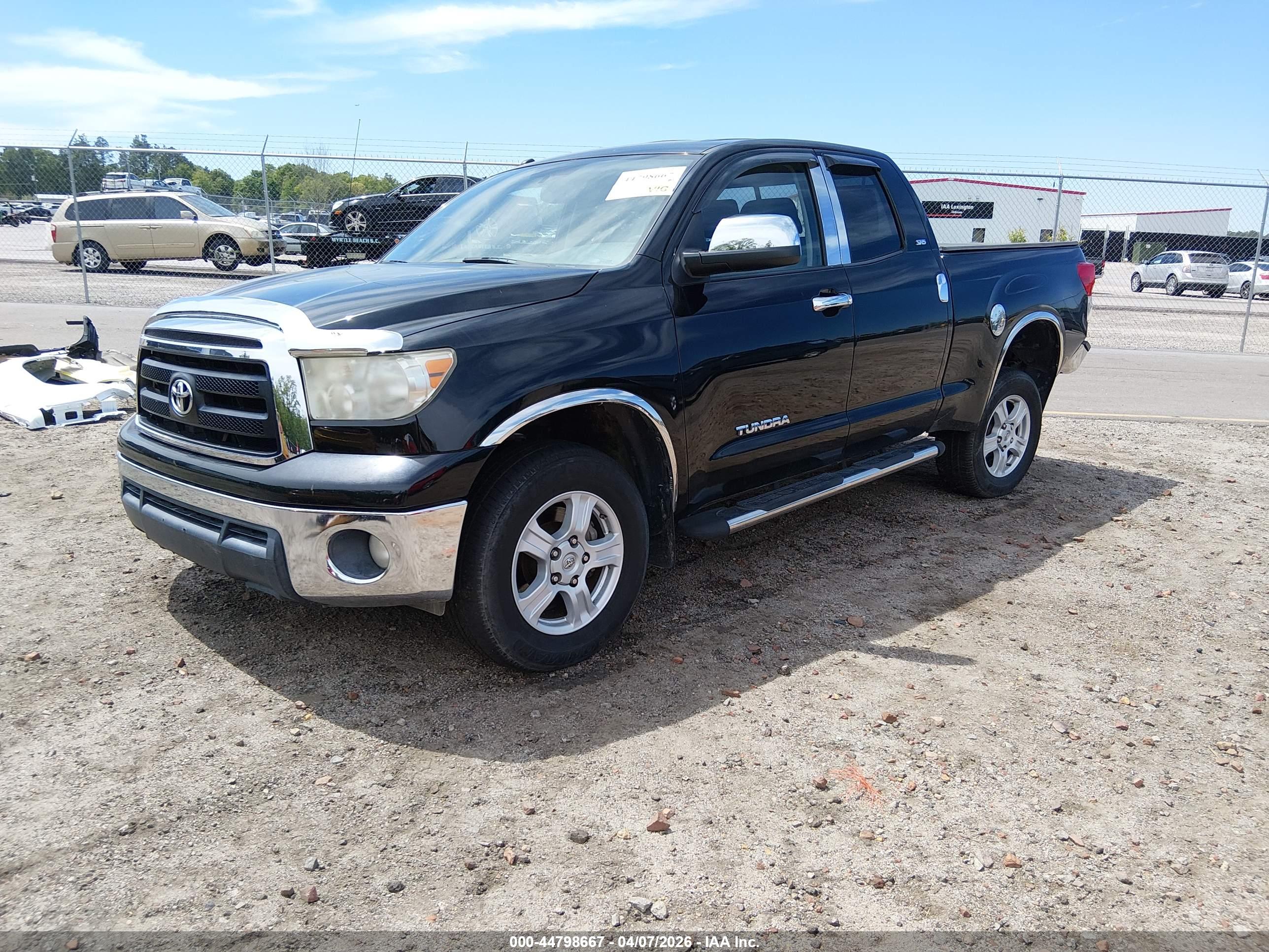 TOYOTA TUNDRA image 2