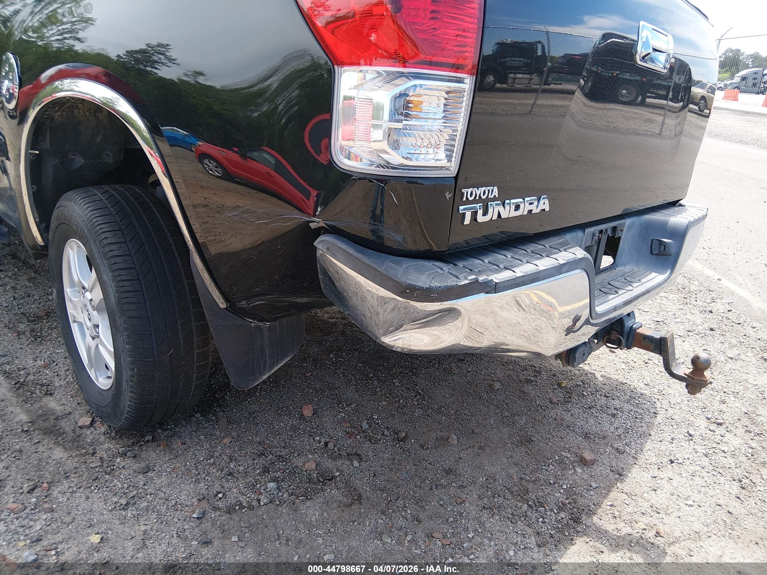 TOYOTA TUNDRA image 6