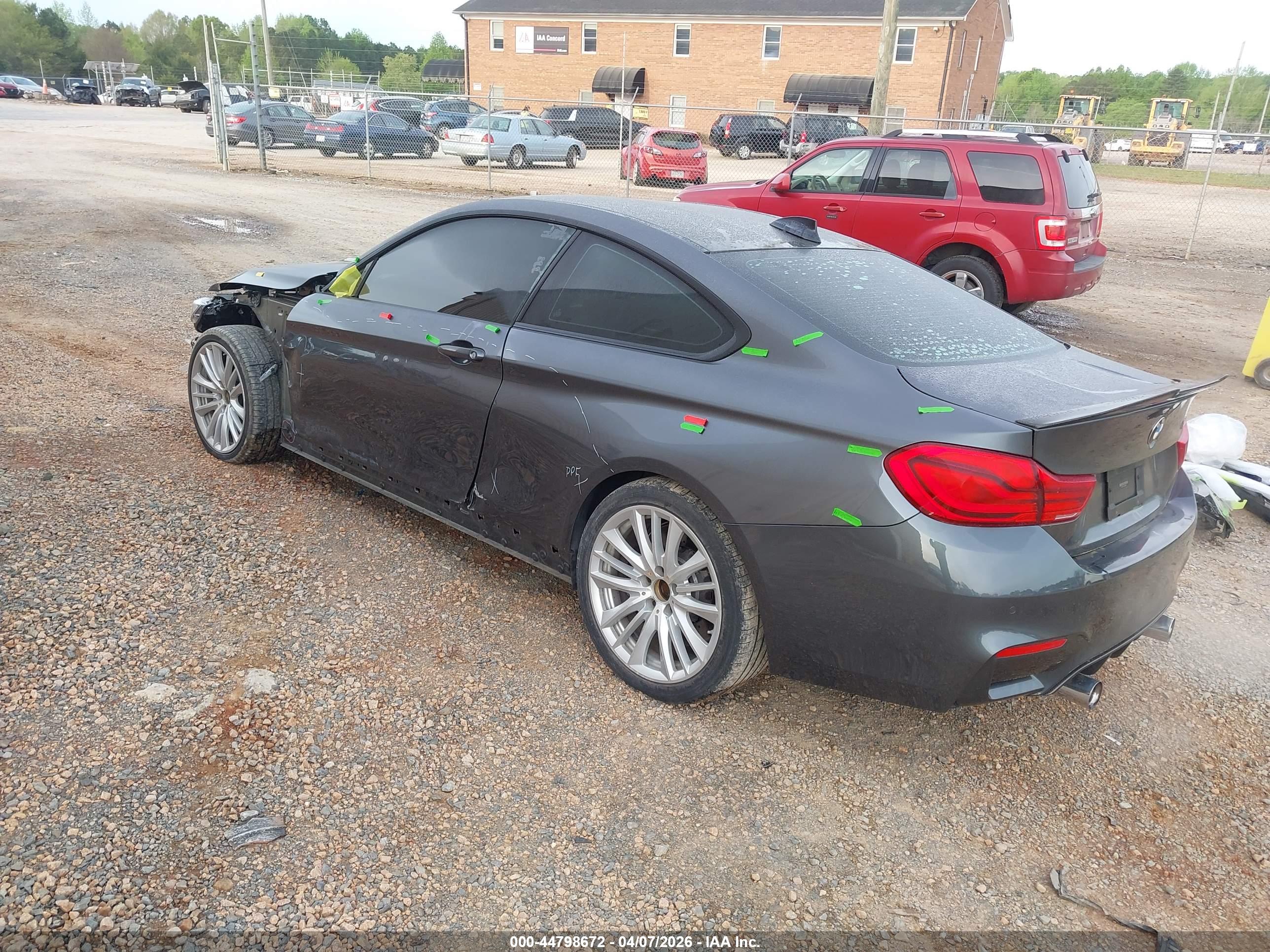 BMW M4 image 3