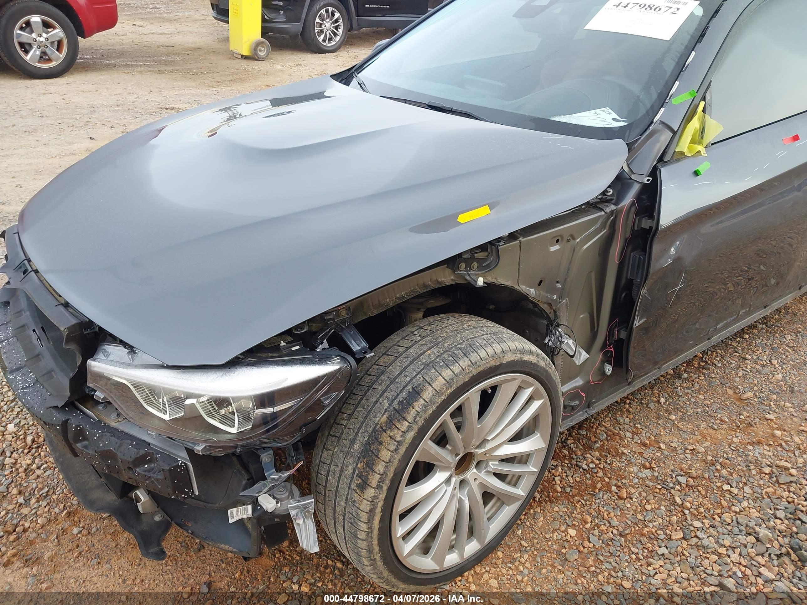 BMW M4 image 6