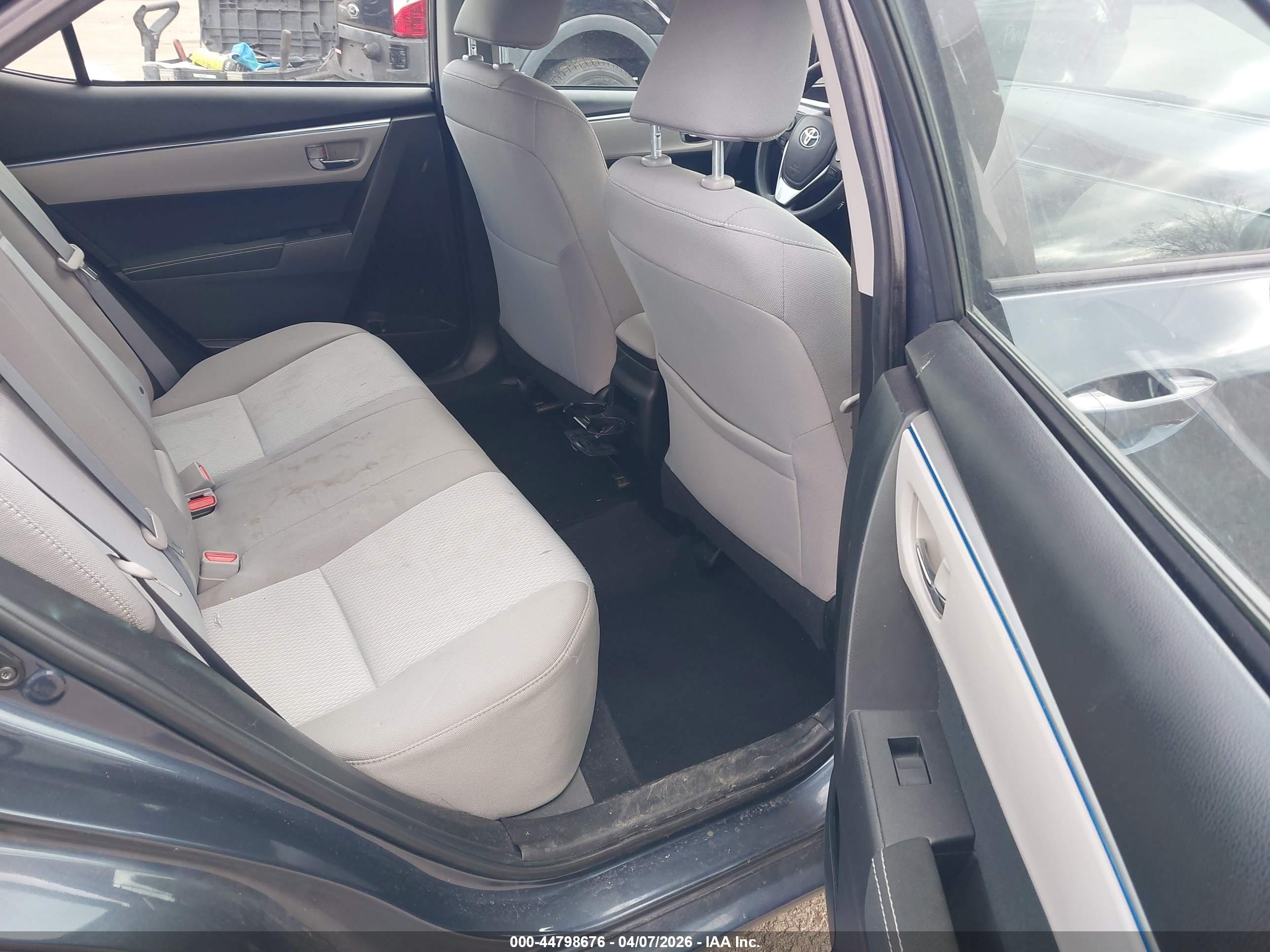 TOYOTA COROLLA image 8