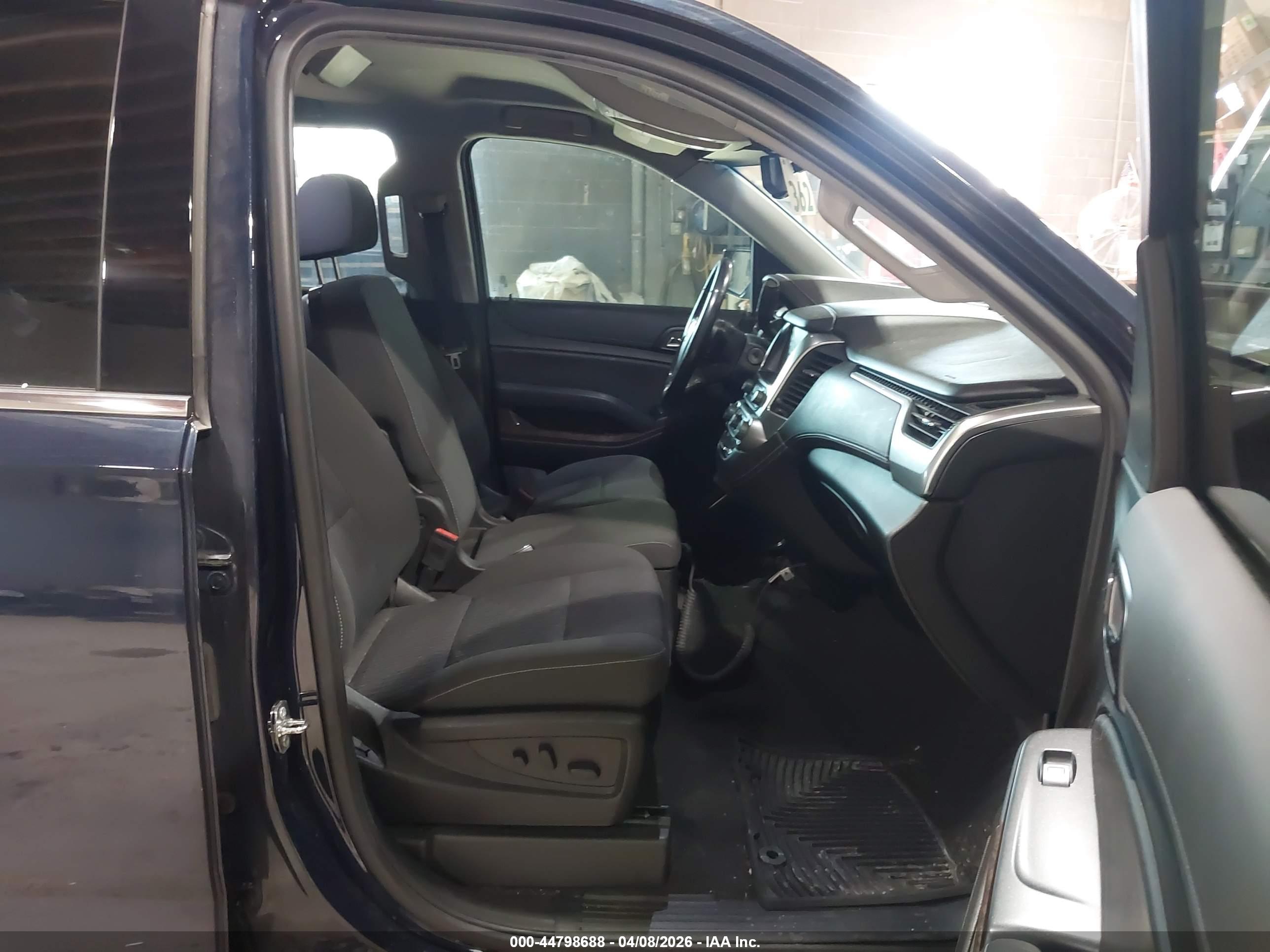 CHEVROLET TAHOE image 5