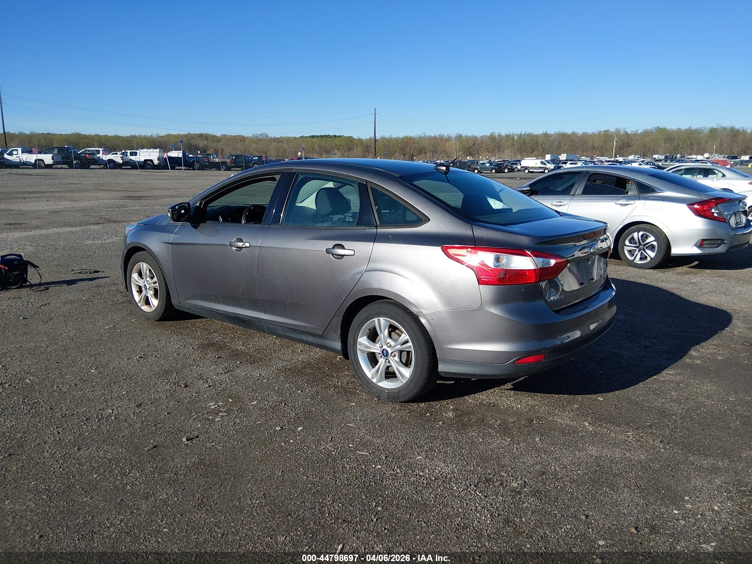 FORD FOCUS image 3