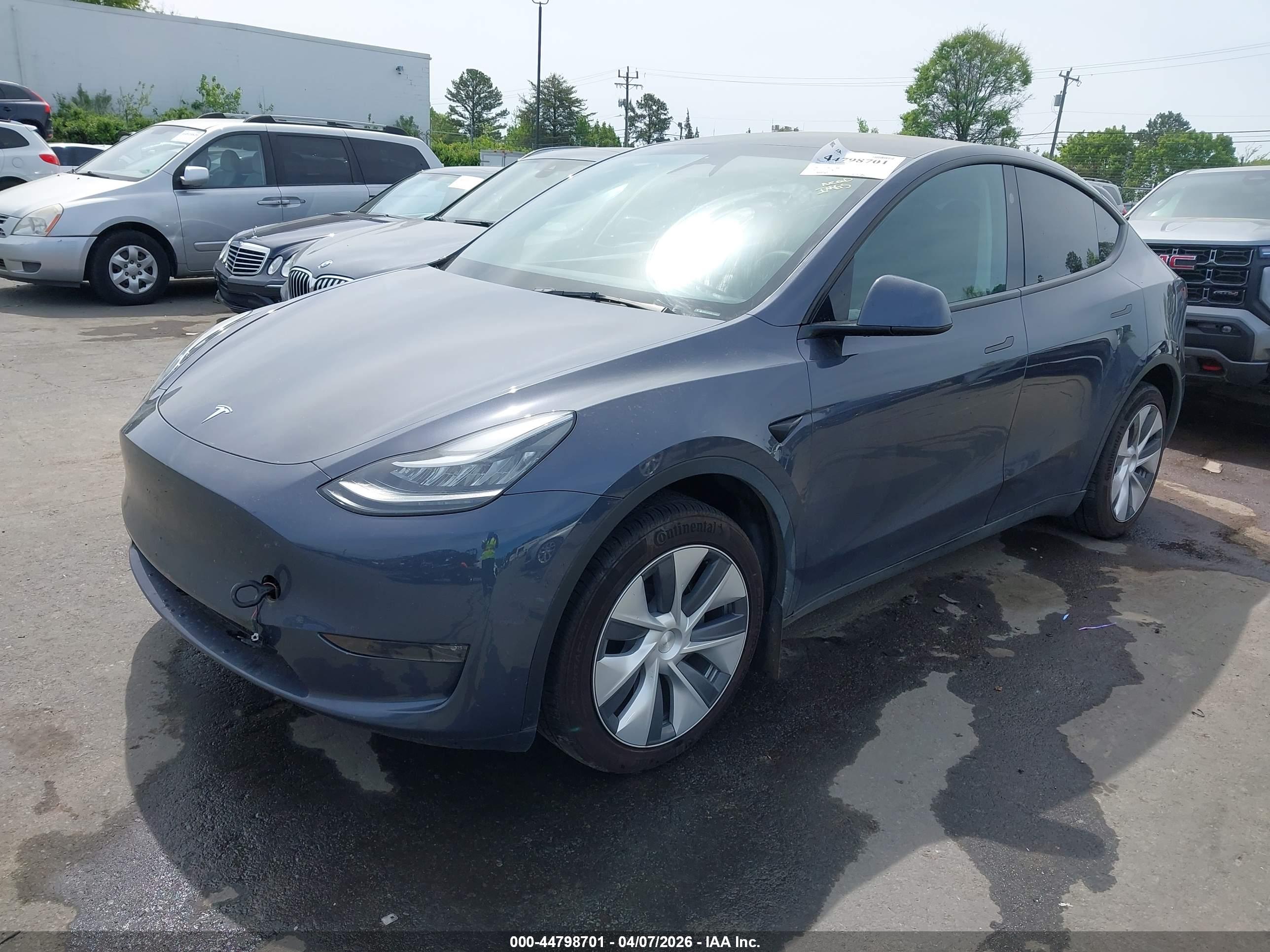 TESLA MODEL image 2