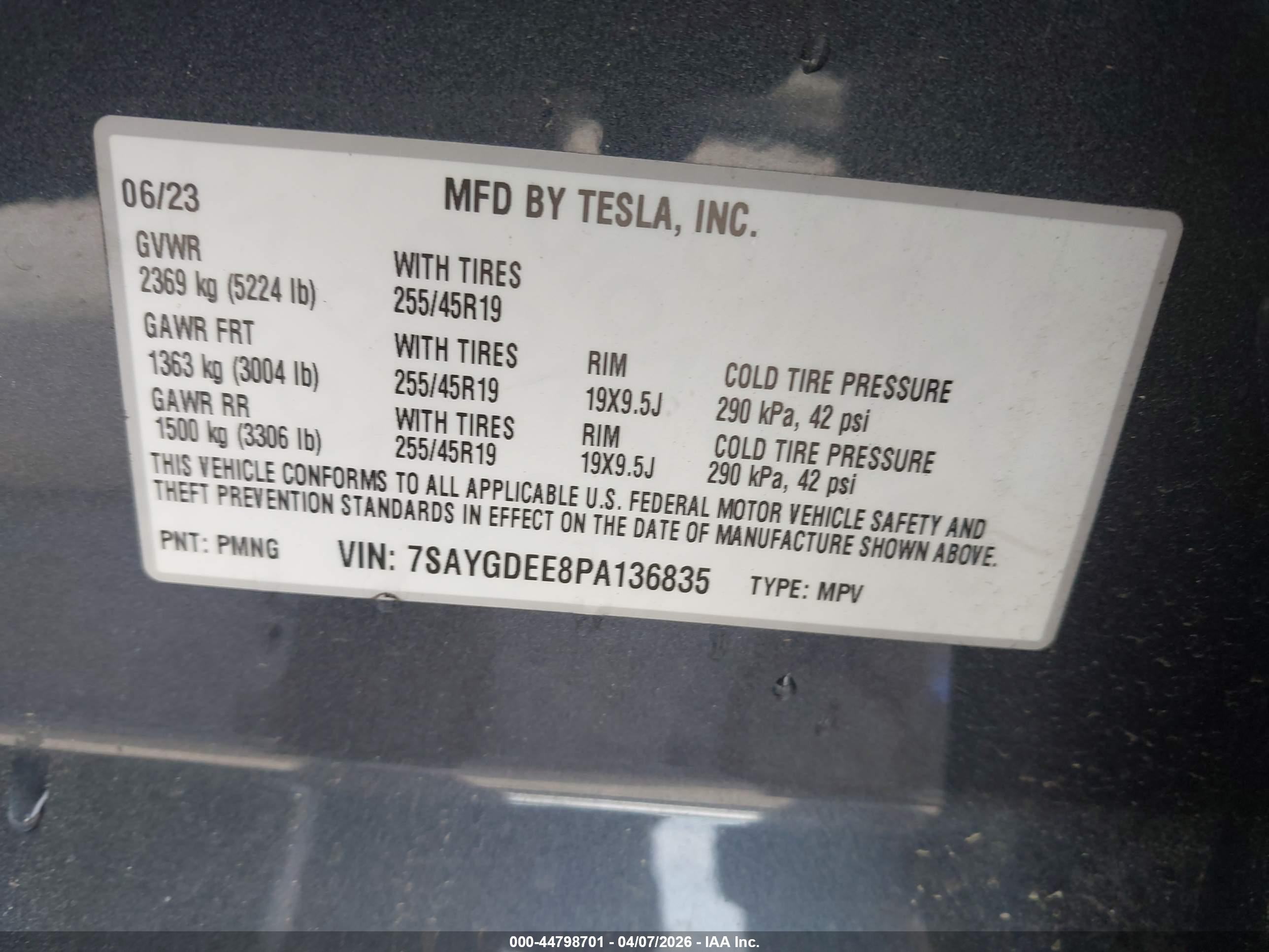 TESLA MODEL image 9