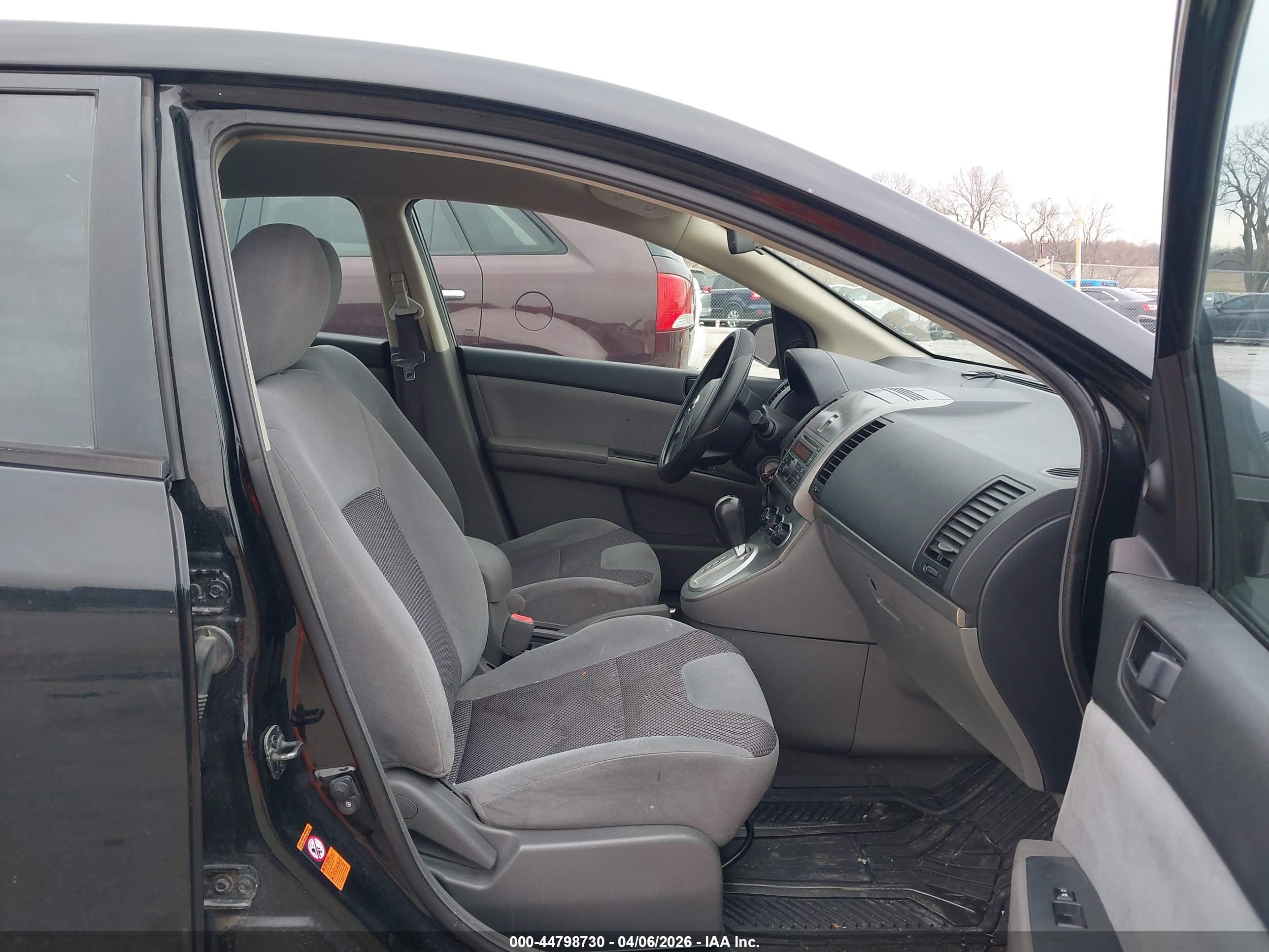NISSAN SENTRA image 5