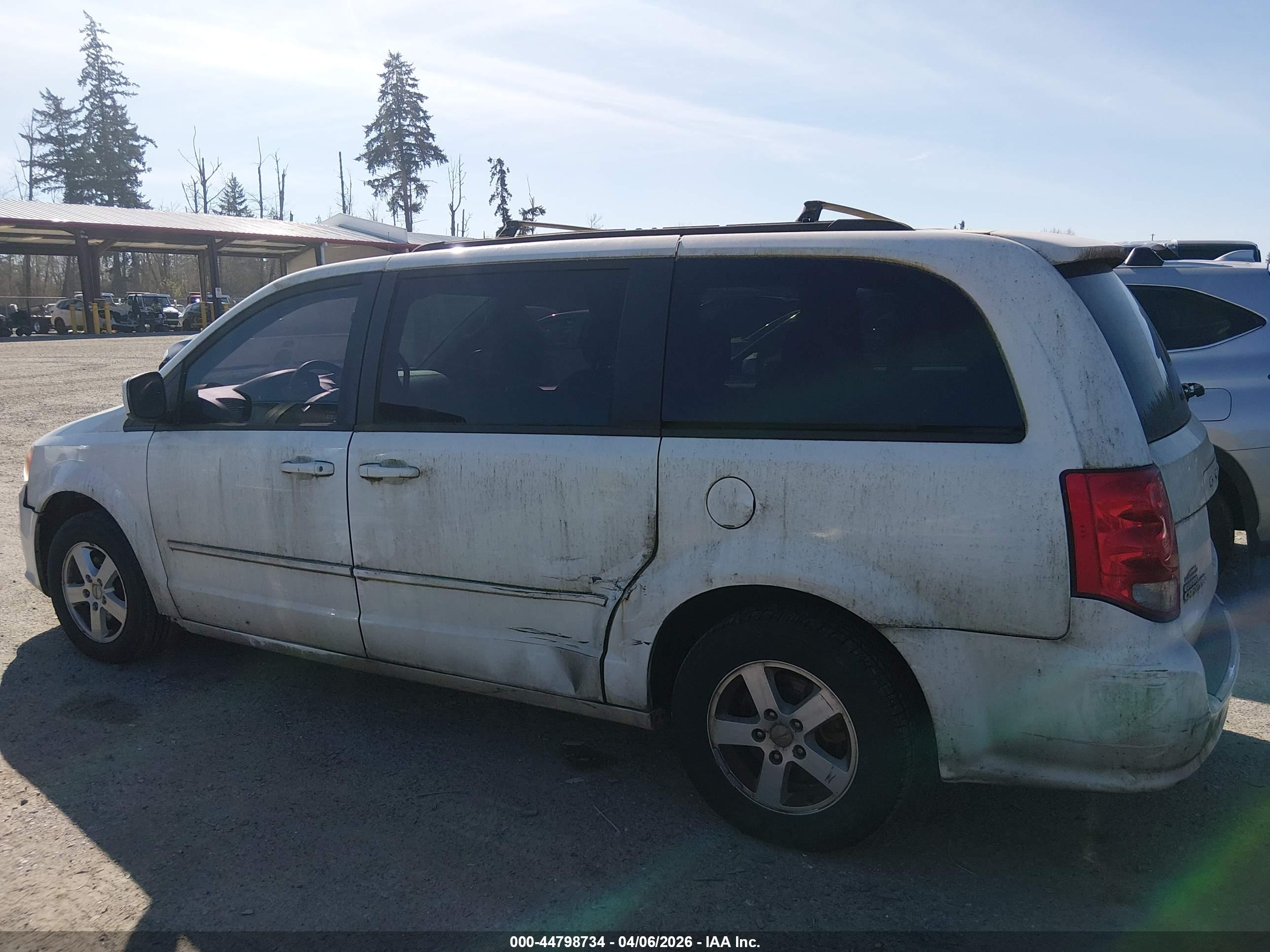 DODGE GRAND image 6
