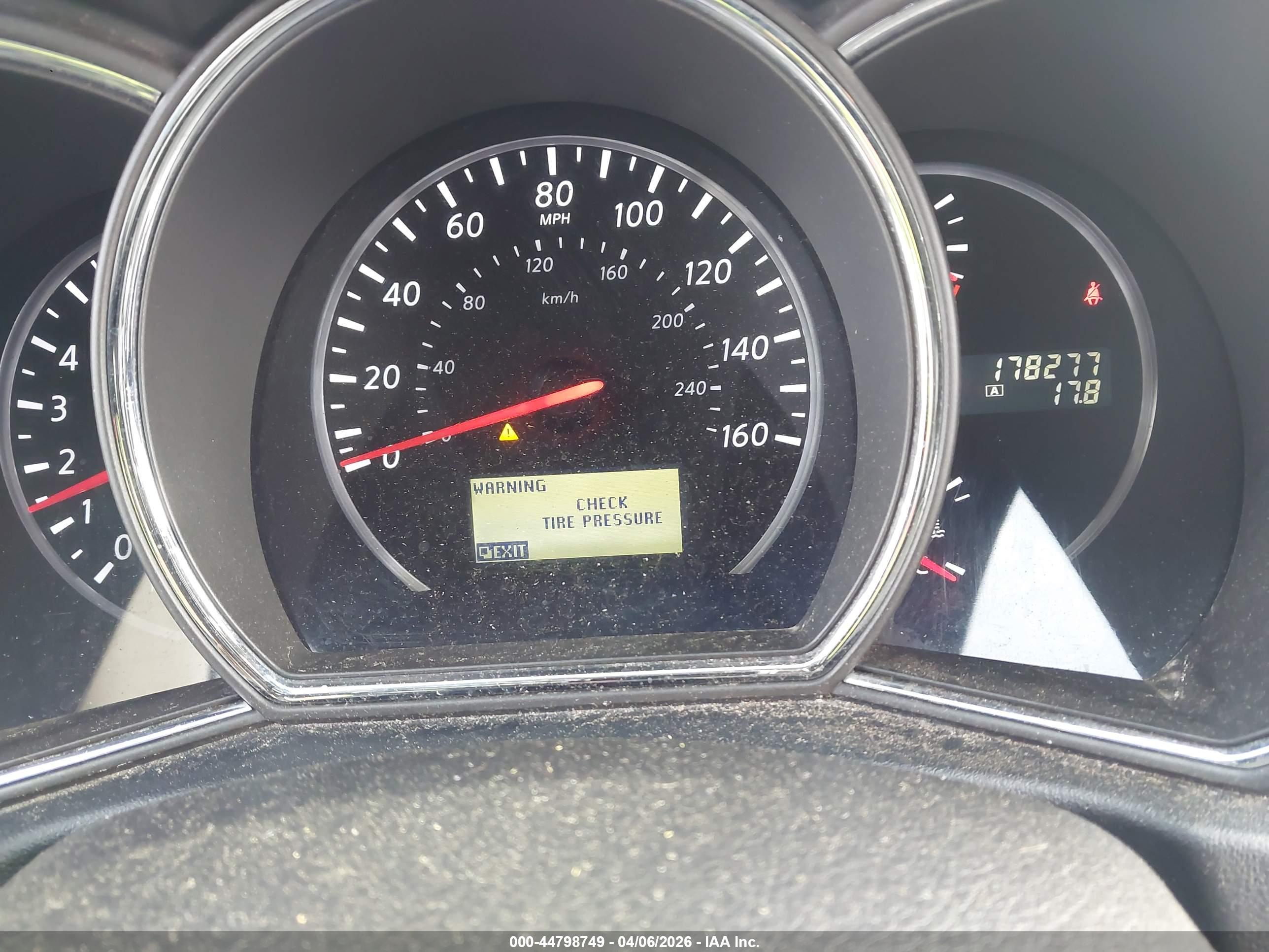 NISSAN MURANO image 7