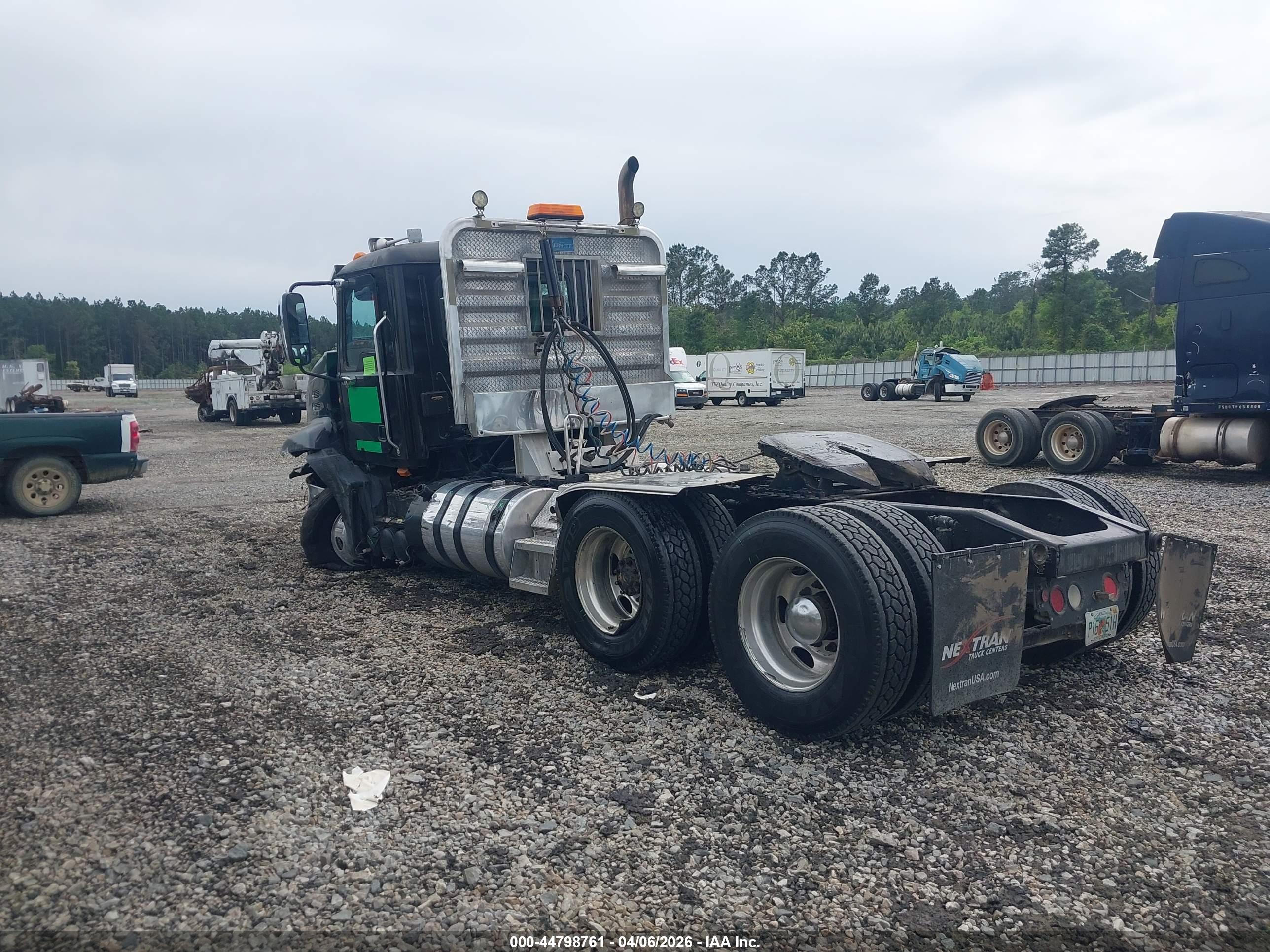 MACK 600 image 3