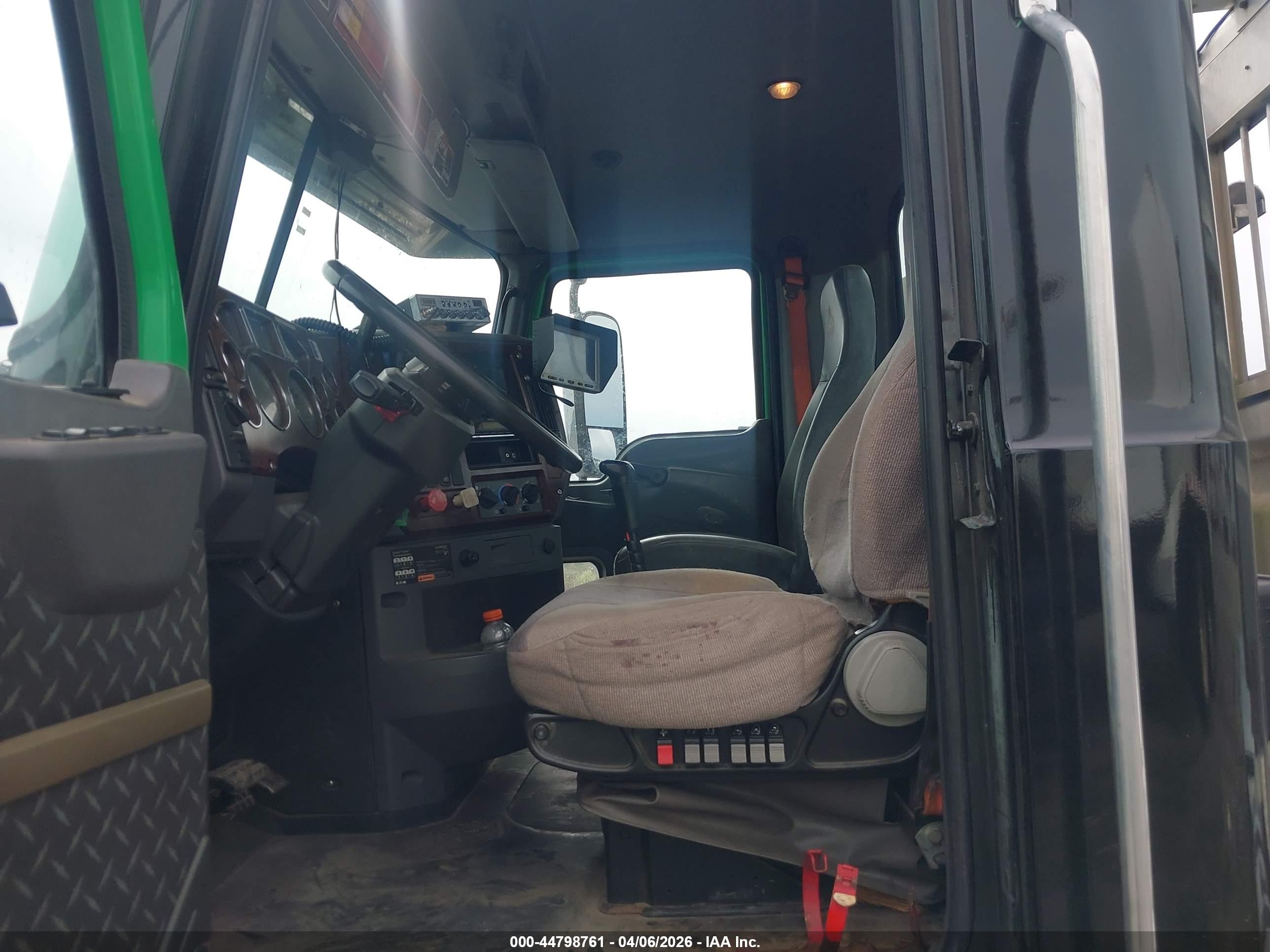 MACK 600 image 7