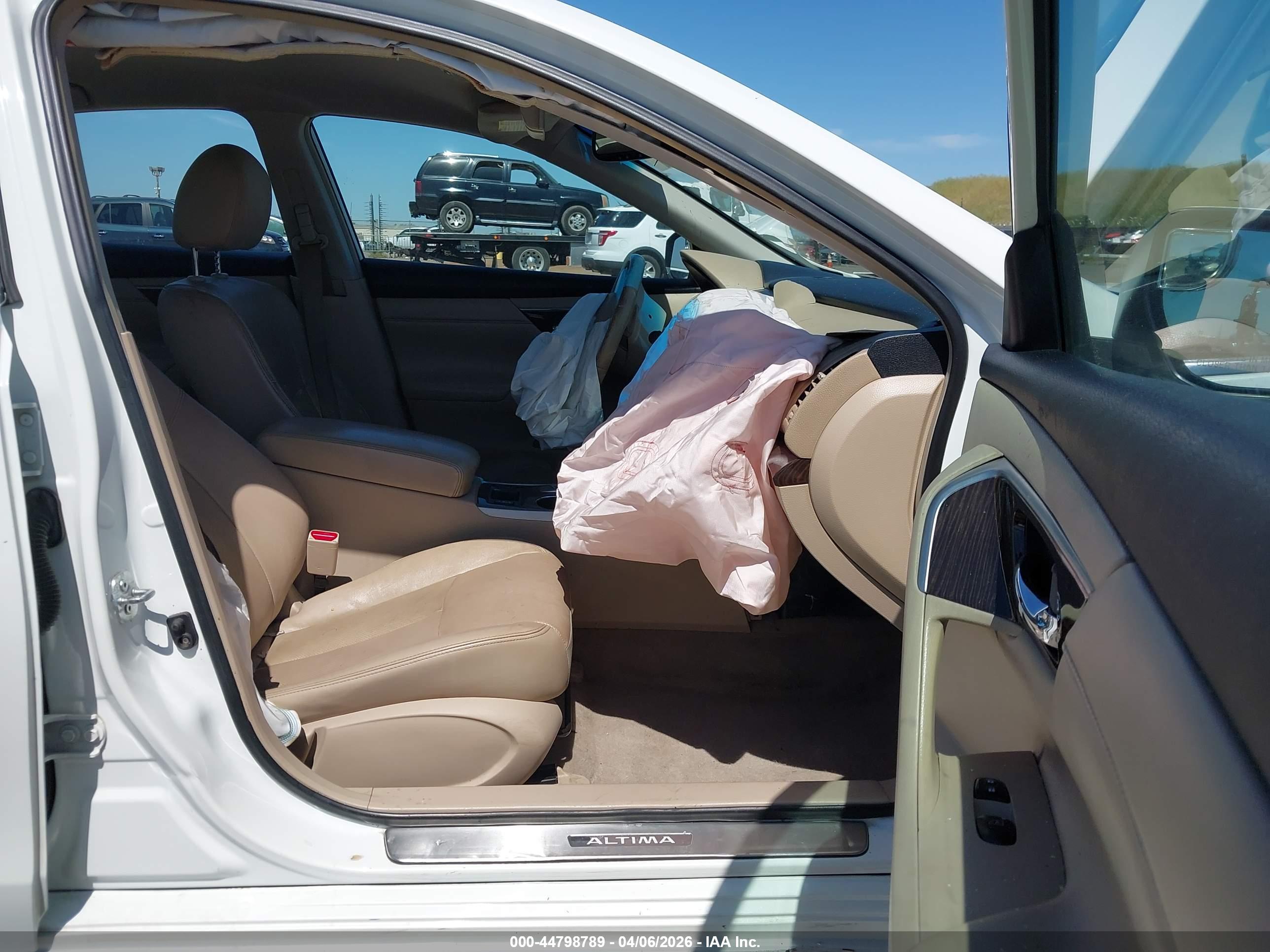 NISSAN ALTIMA image 5