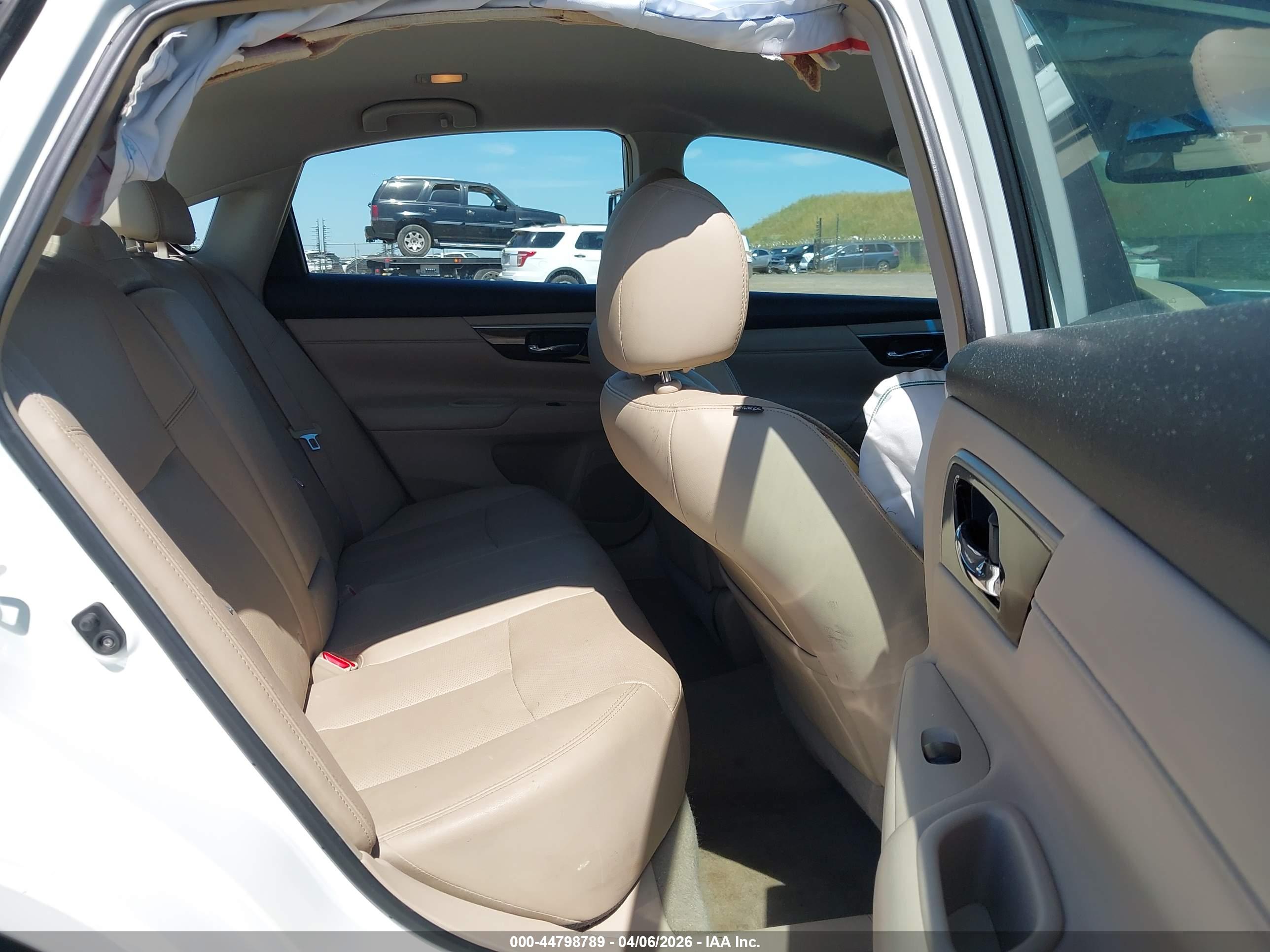 NISSAN ALTIMA image 8