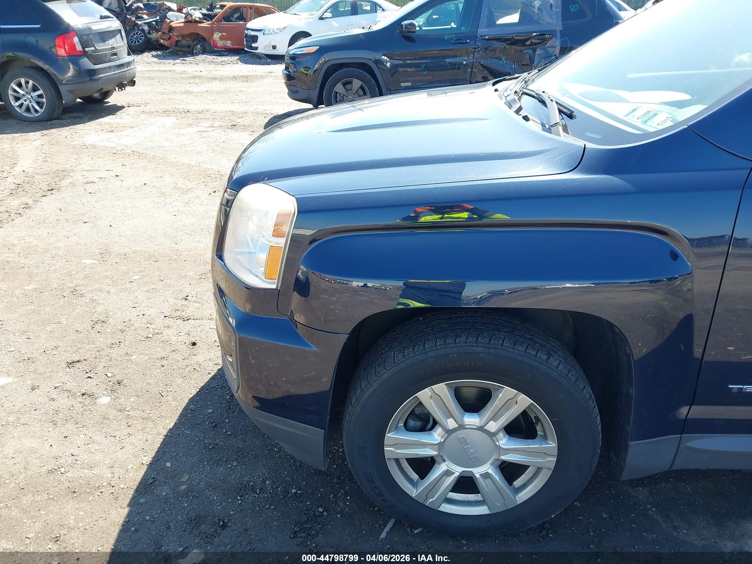 GMC TERRAIN image 6