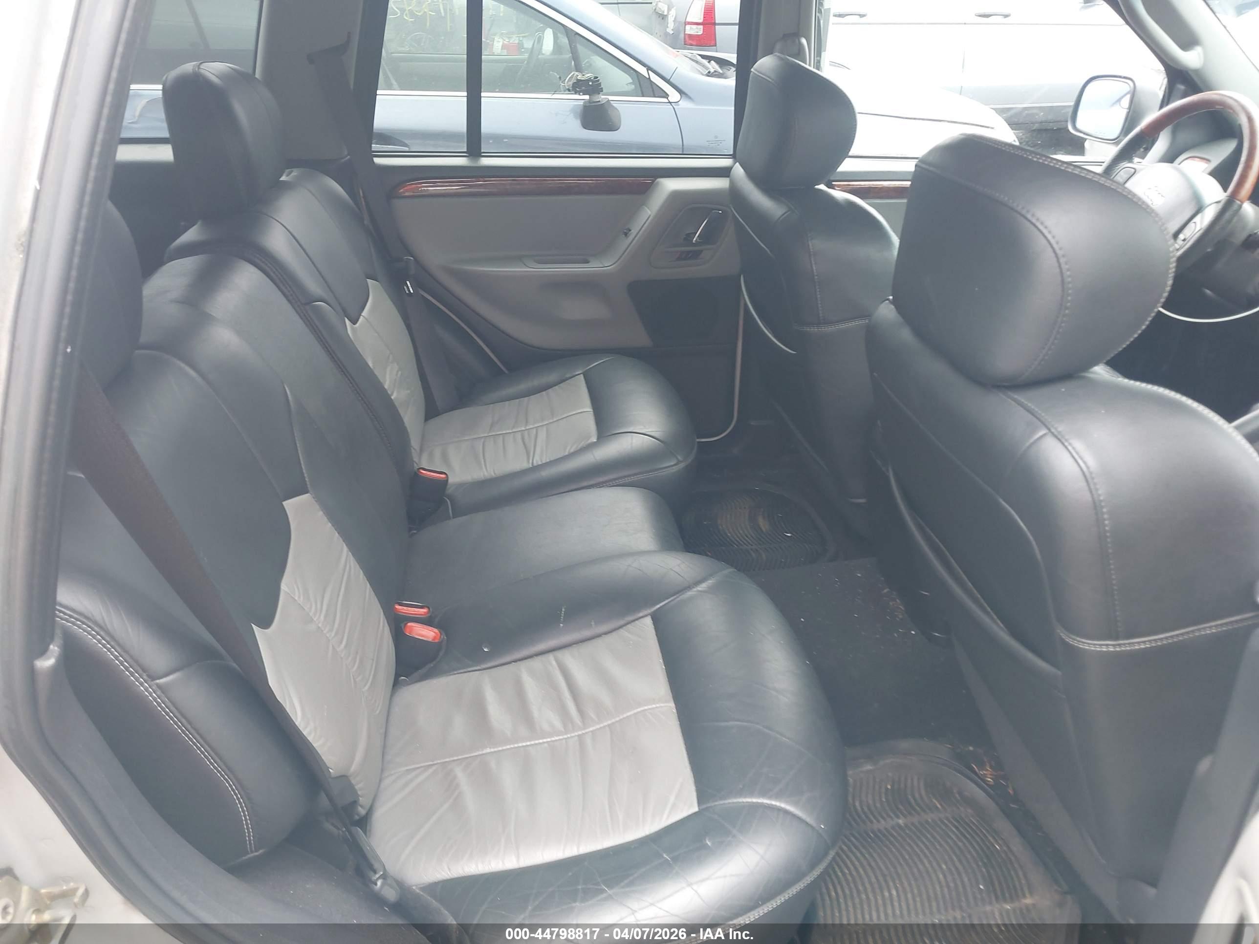 JEEP GRAND image 8