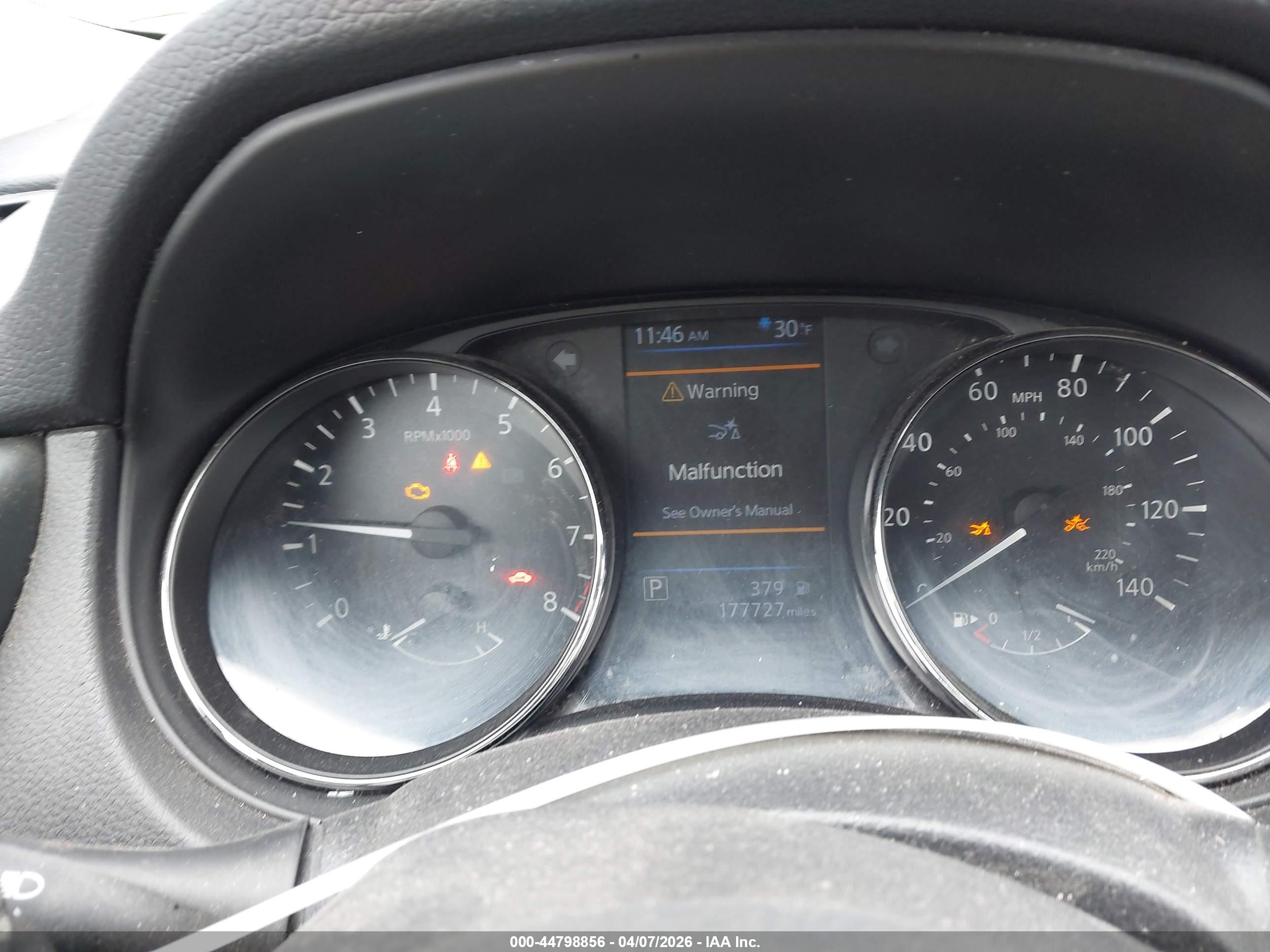 NISSAN ROGUE image 7