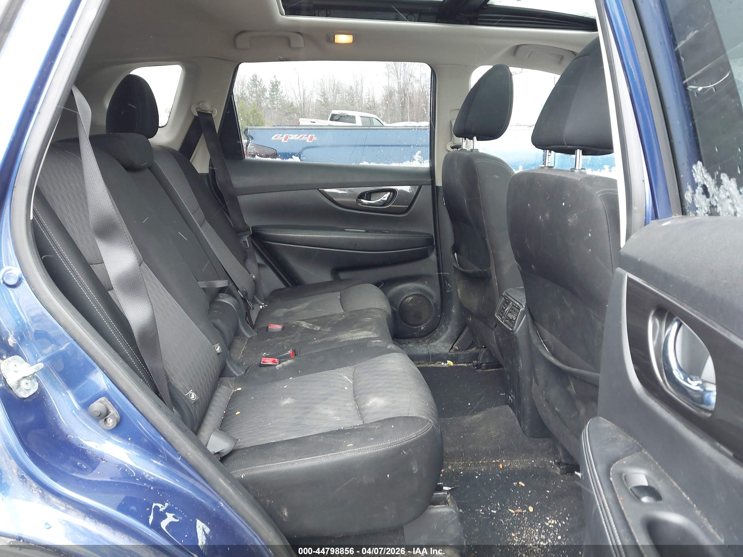 NISSAN ROGUE image 8