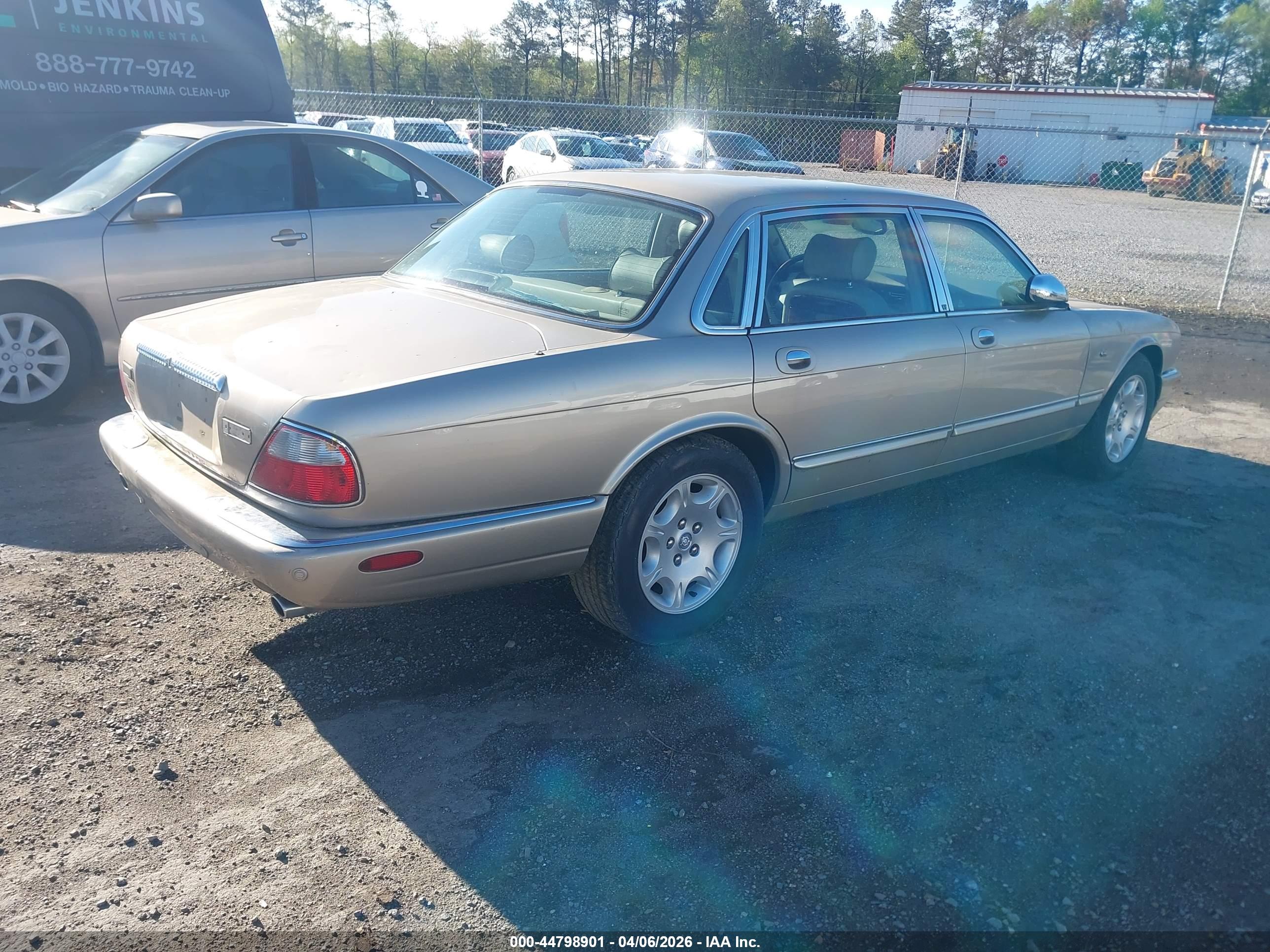 JAGUAR XJ8 image 4