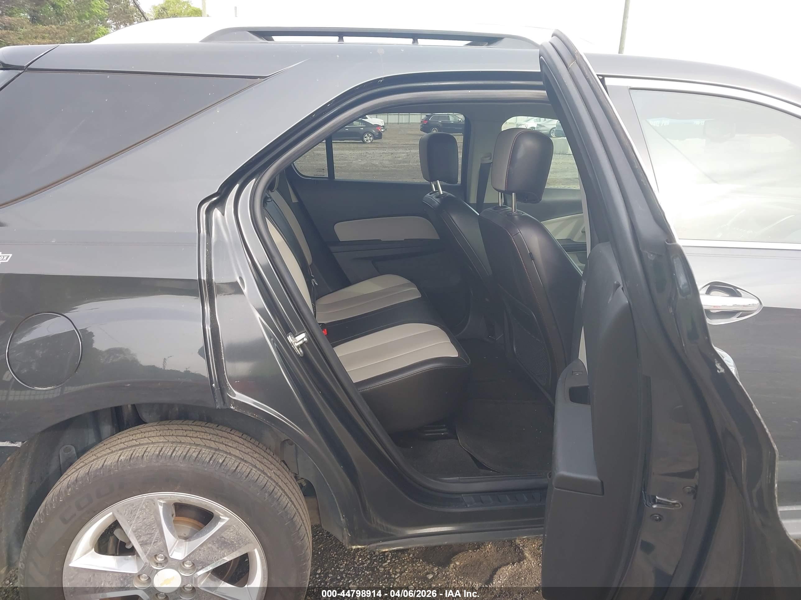CHEVROLET EQUINOX image 8