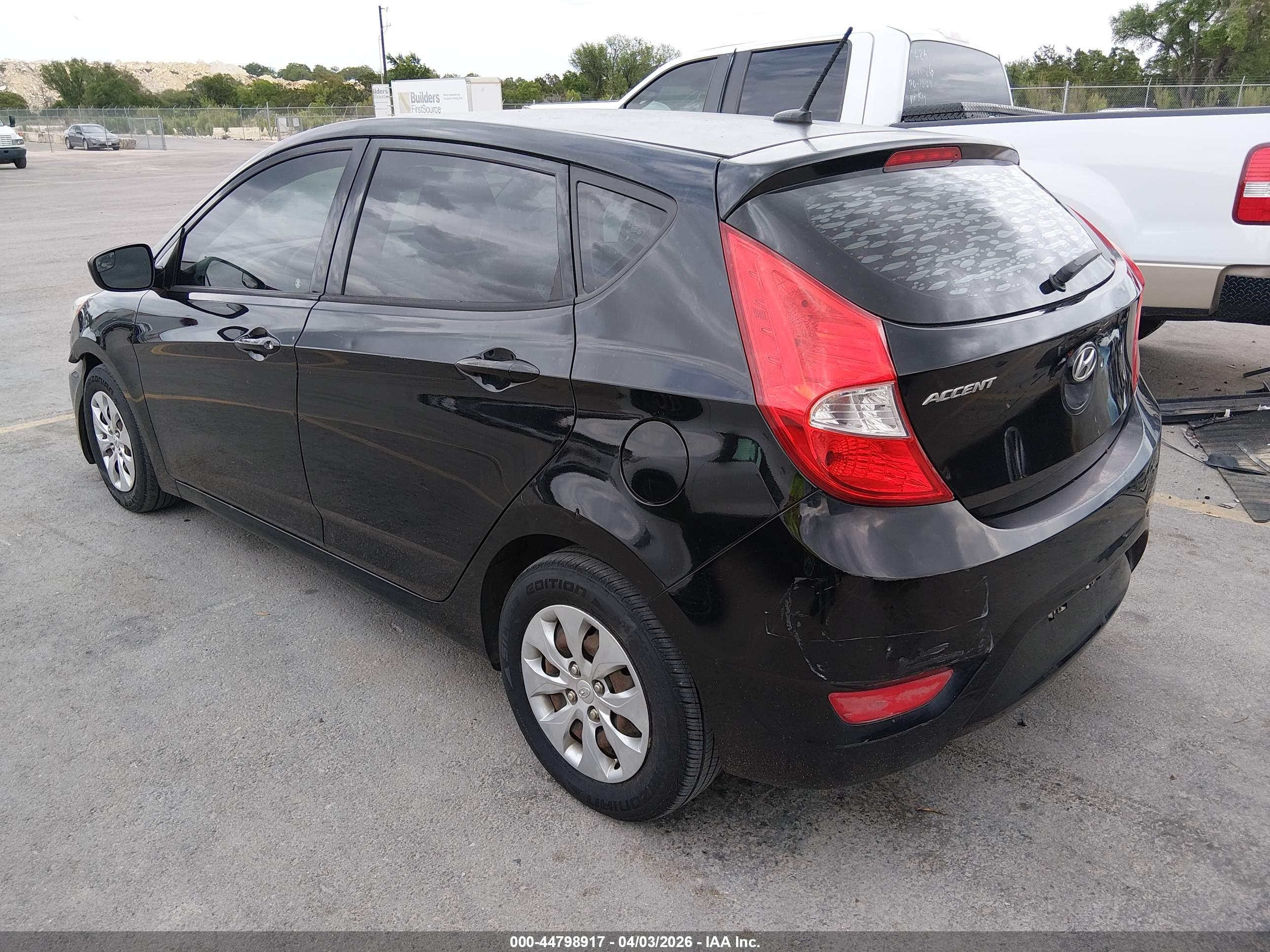 HYUNDAI ACCENT image 3