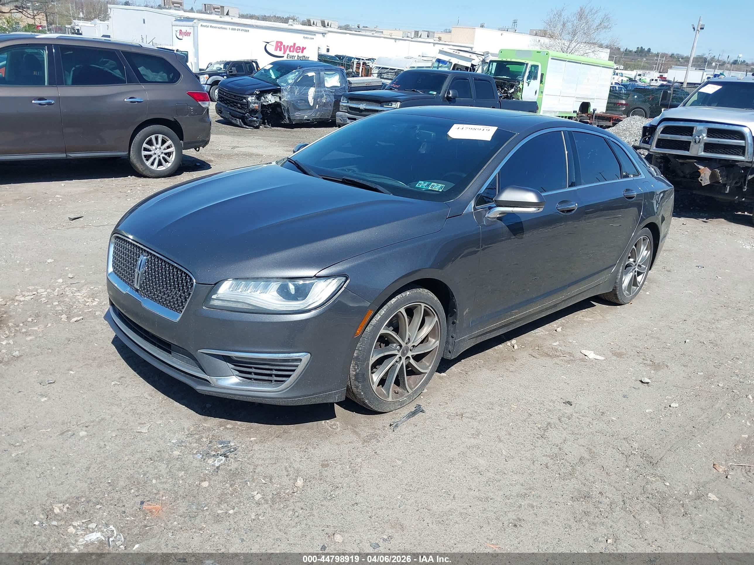 LINCOLN MKZ image 2