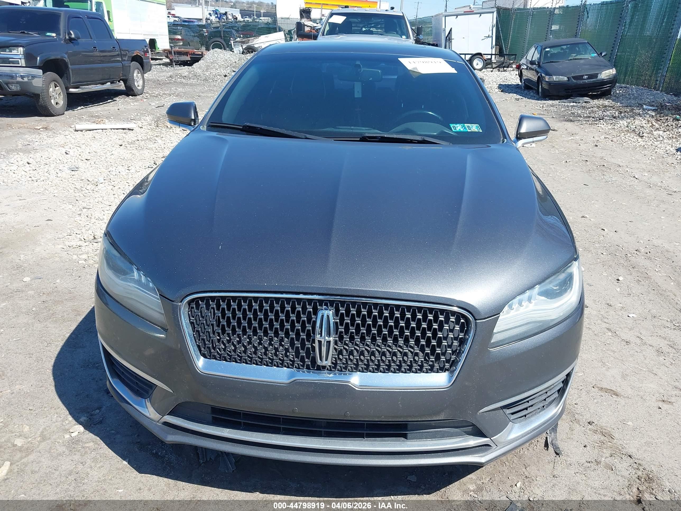 LINCOLN MKZ image 6