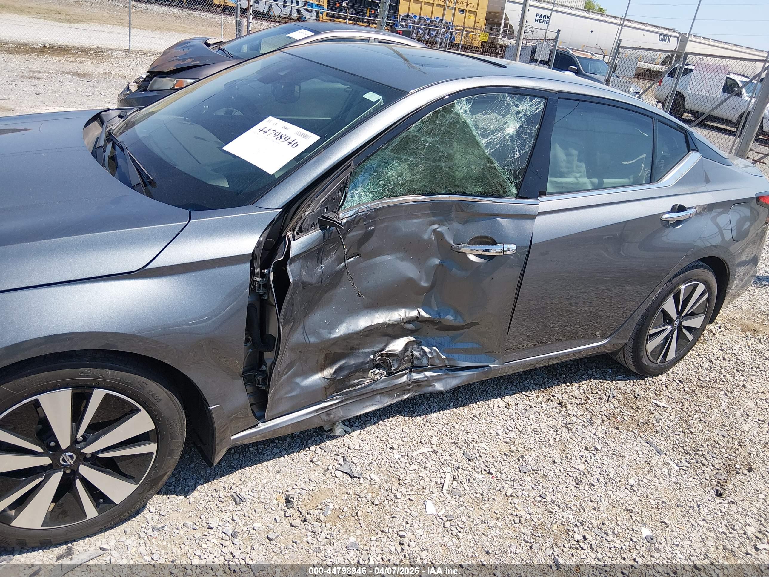 NISSAN ALTIMA image 6