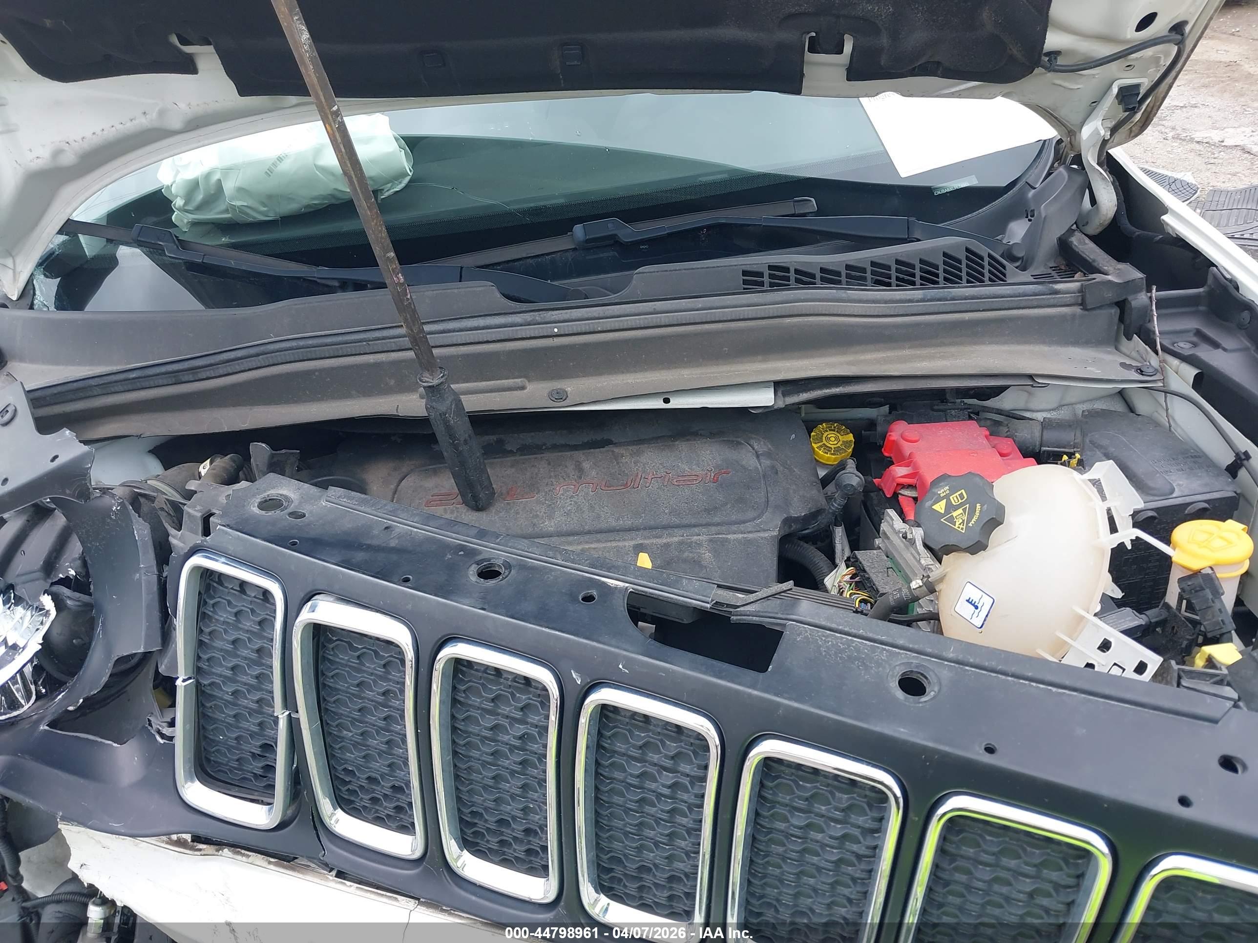 JEEP RENEGADE image 10