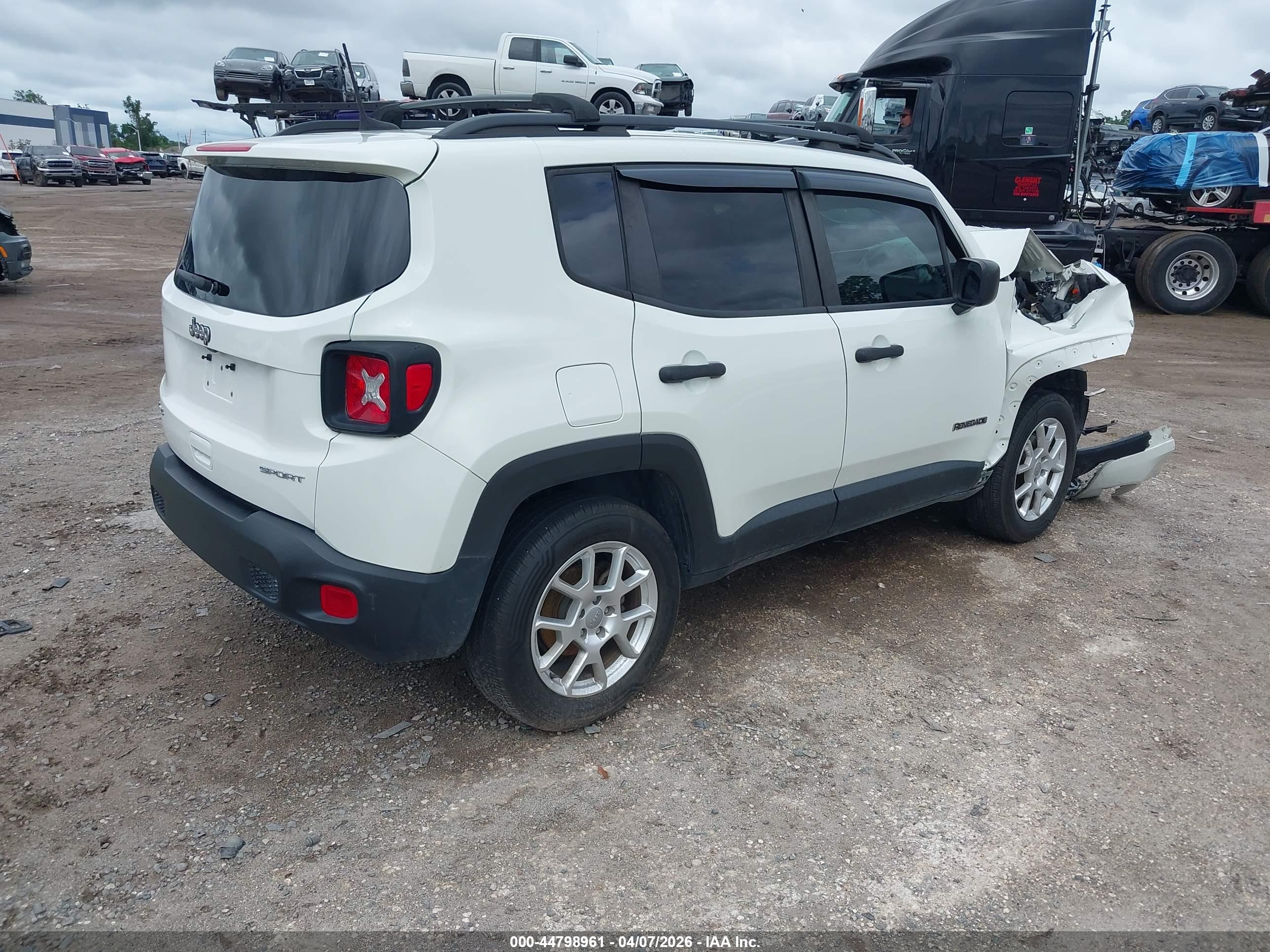 JEEP RENEGADE image 4