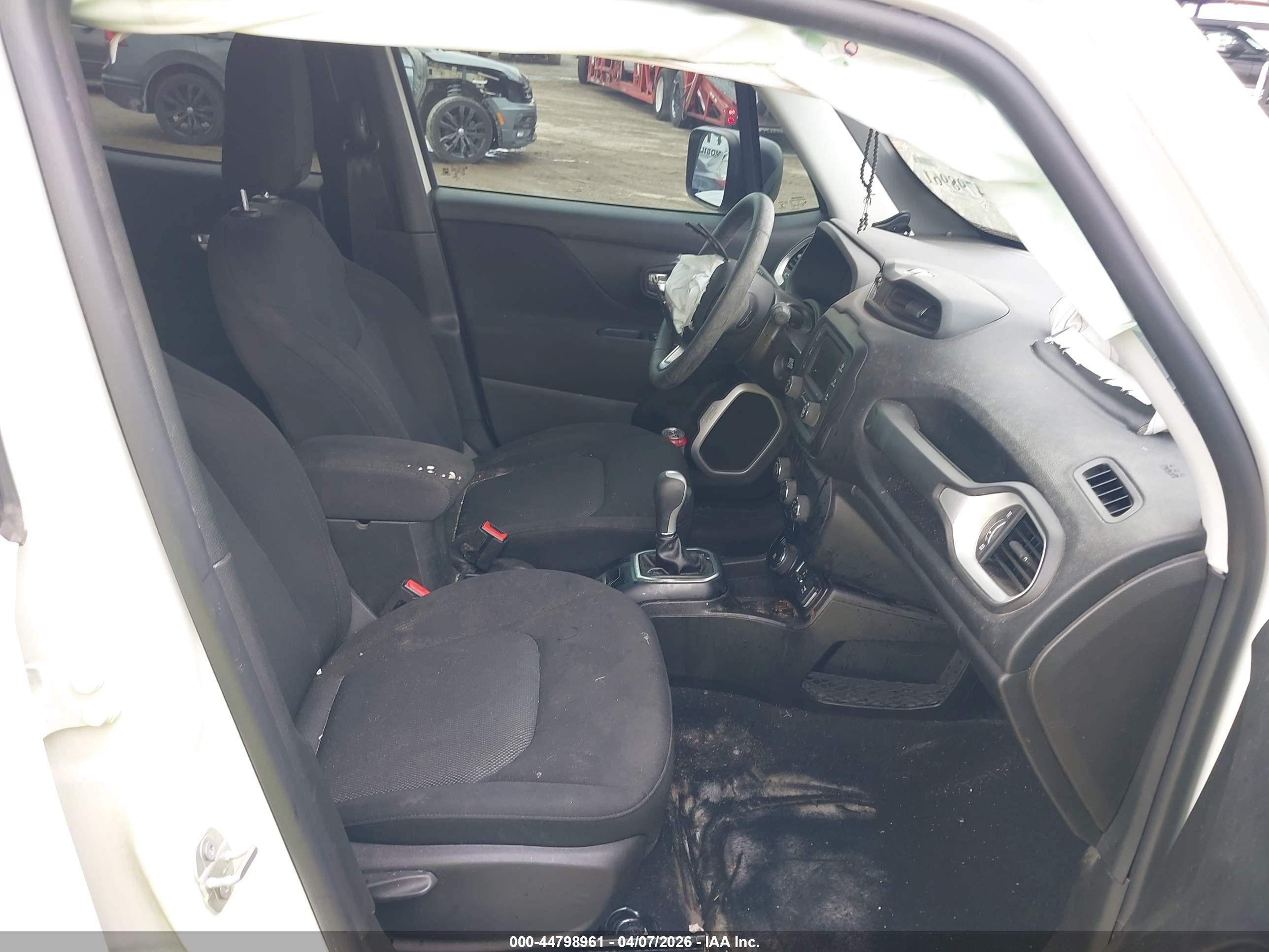 JEEP RENEGADE image 5