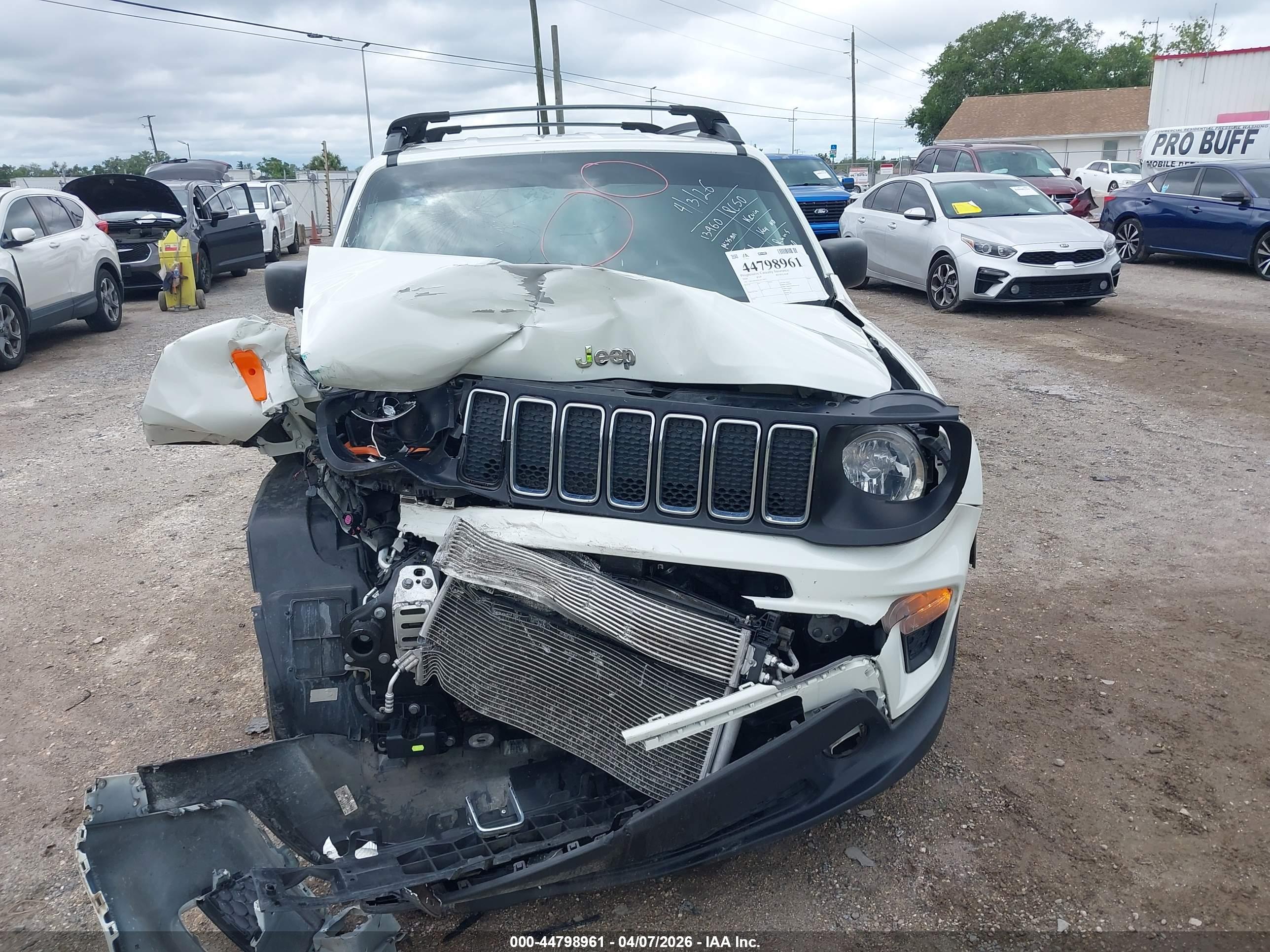 JEEP RENEGADE image 6