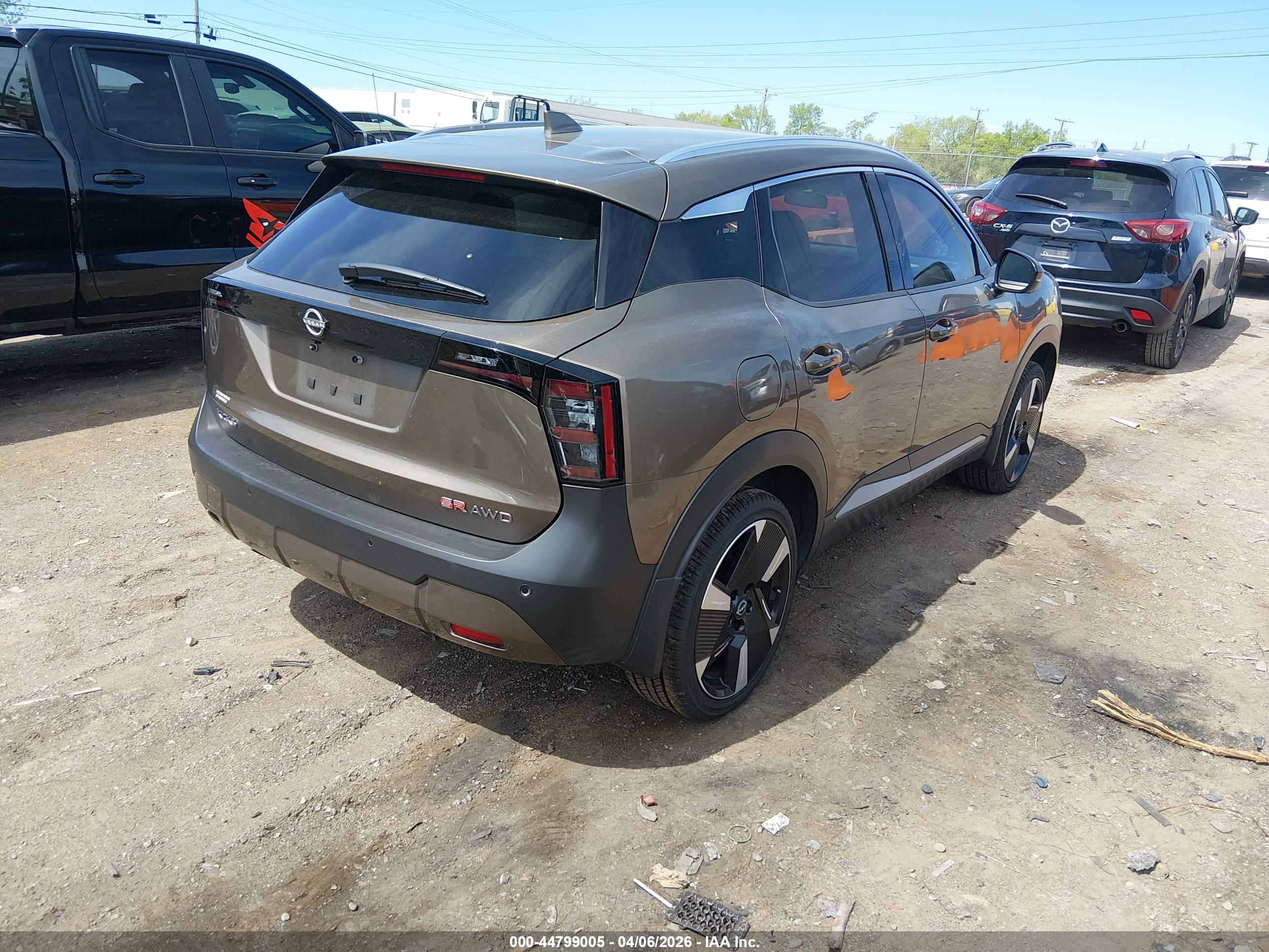 NISSAN KICKS image 4