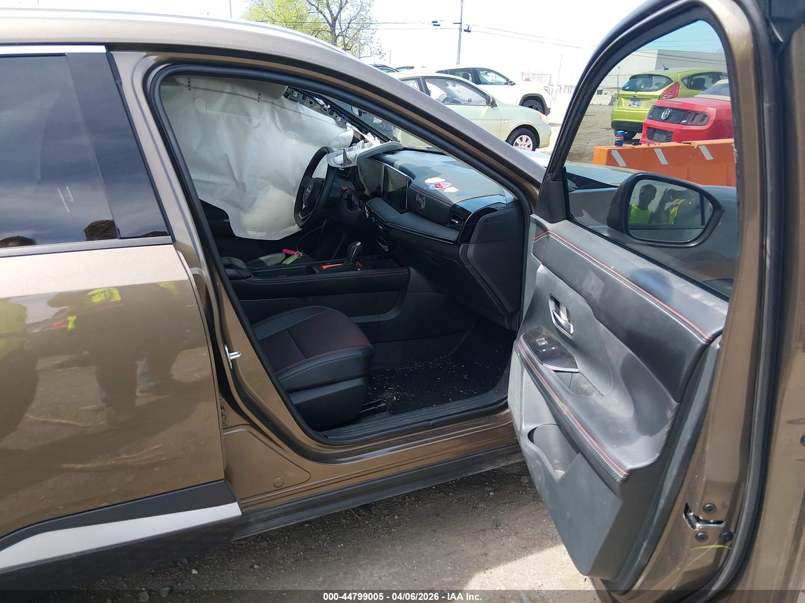 NISSAN KICKS image 5