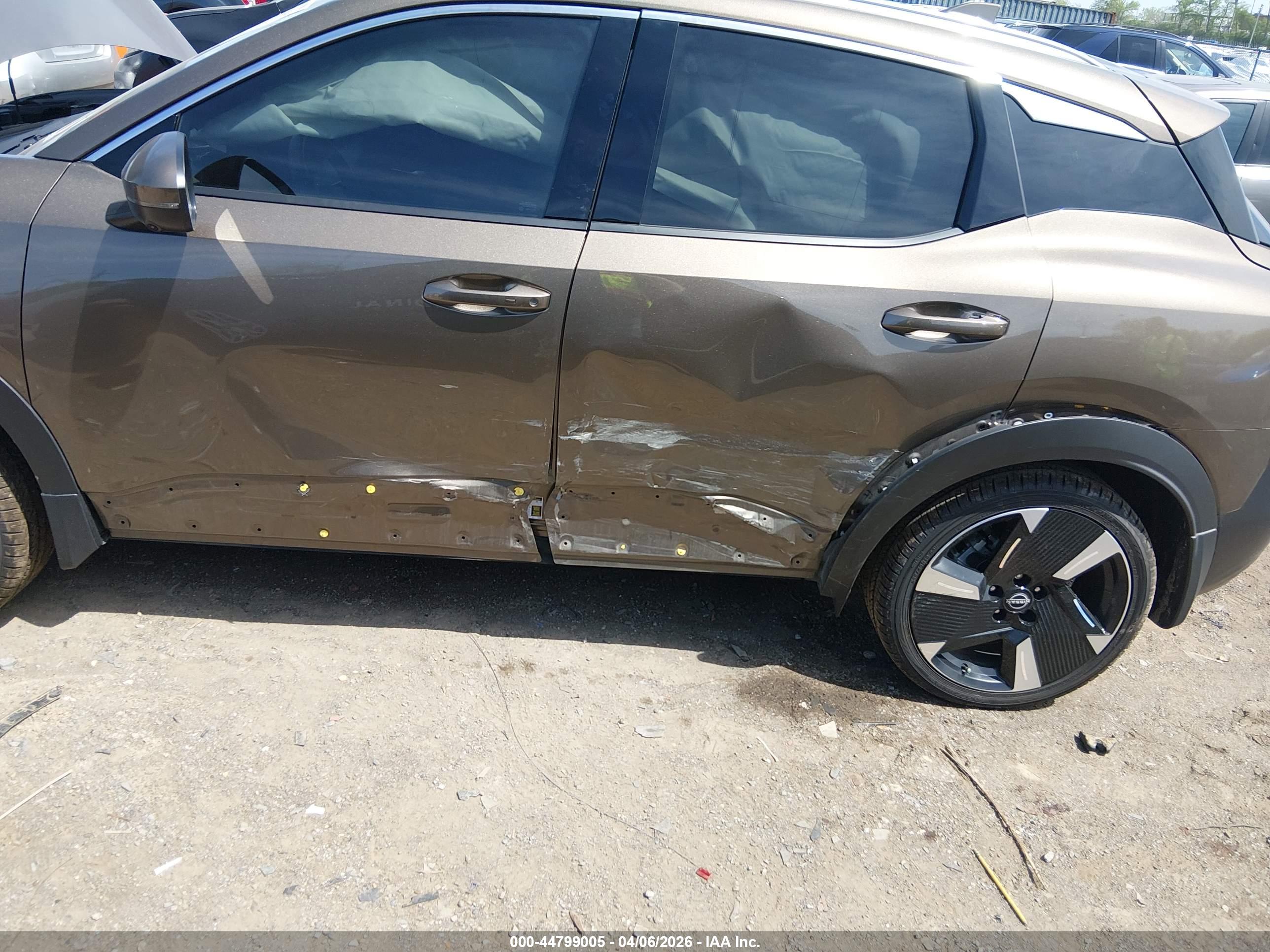 NISSAN KICKS image 6