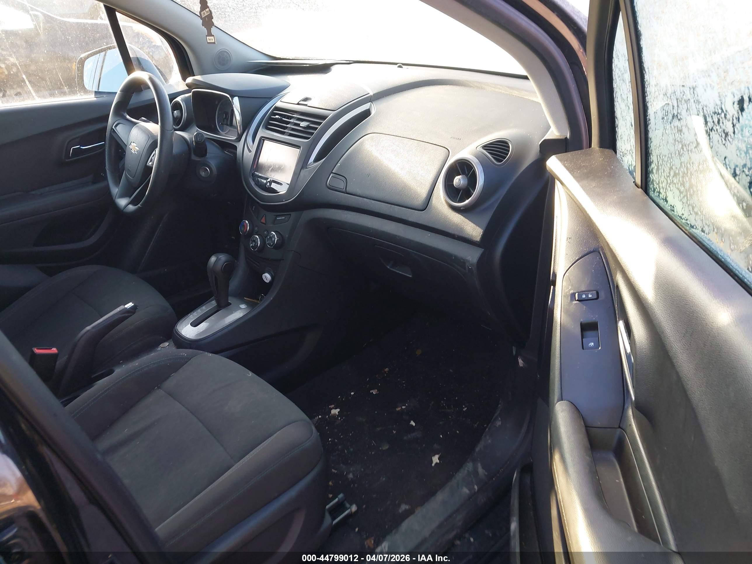 CHEVROLET TRAX image 5