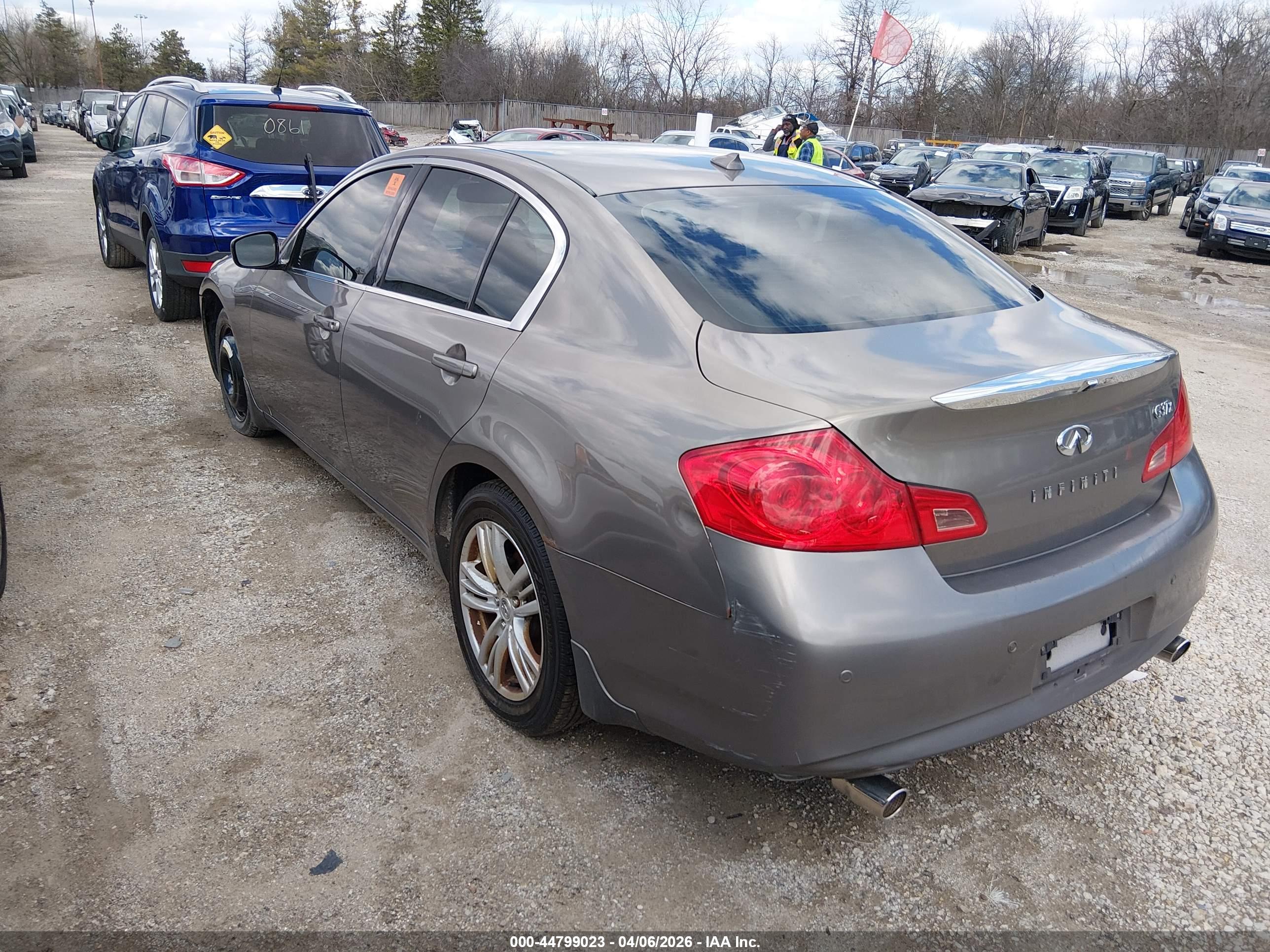 INFINITI G37X image 3