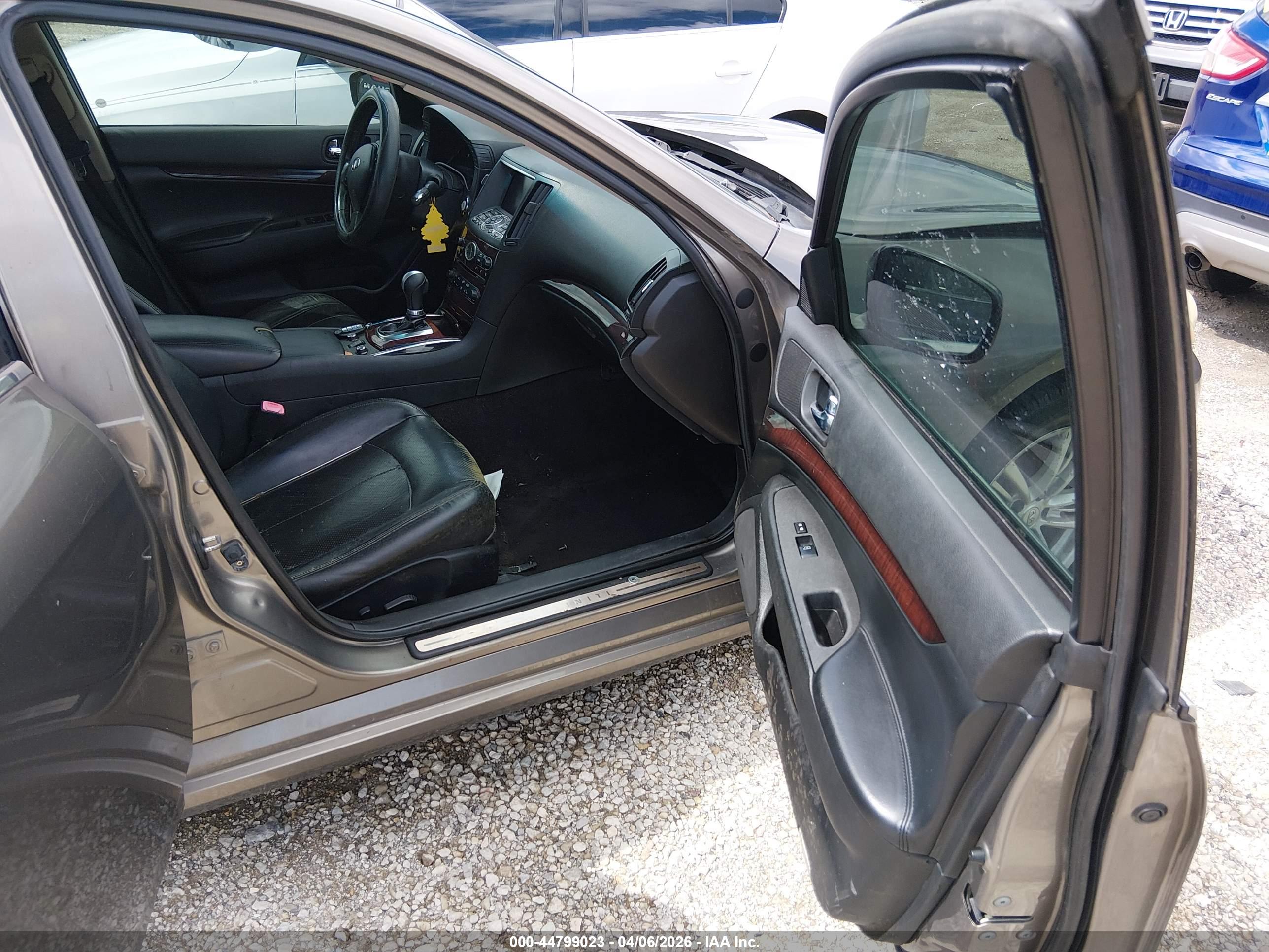 INFINITI G37X image 5