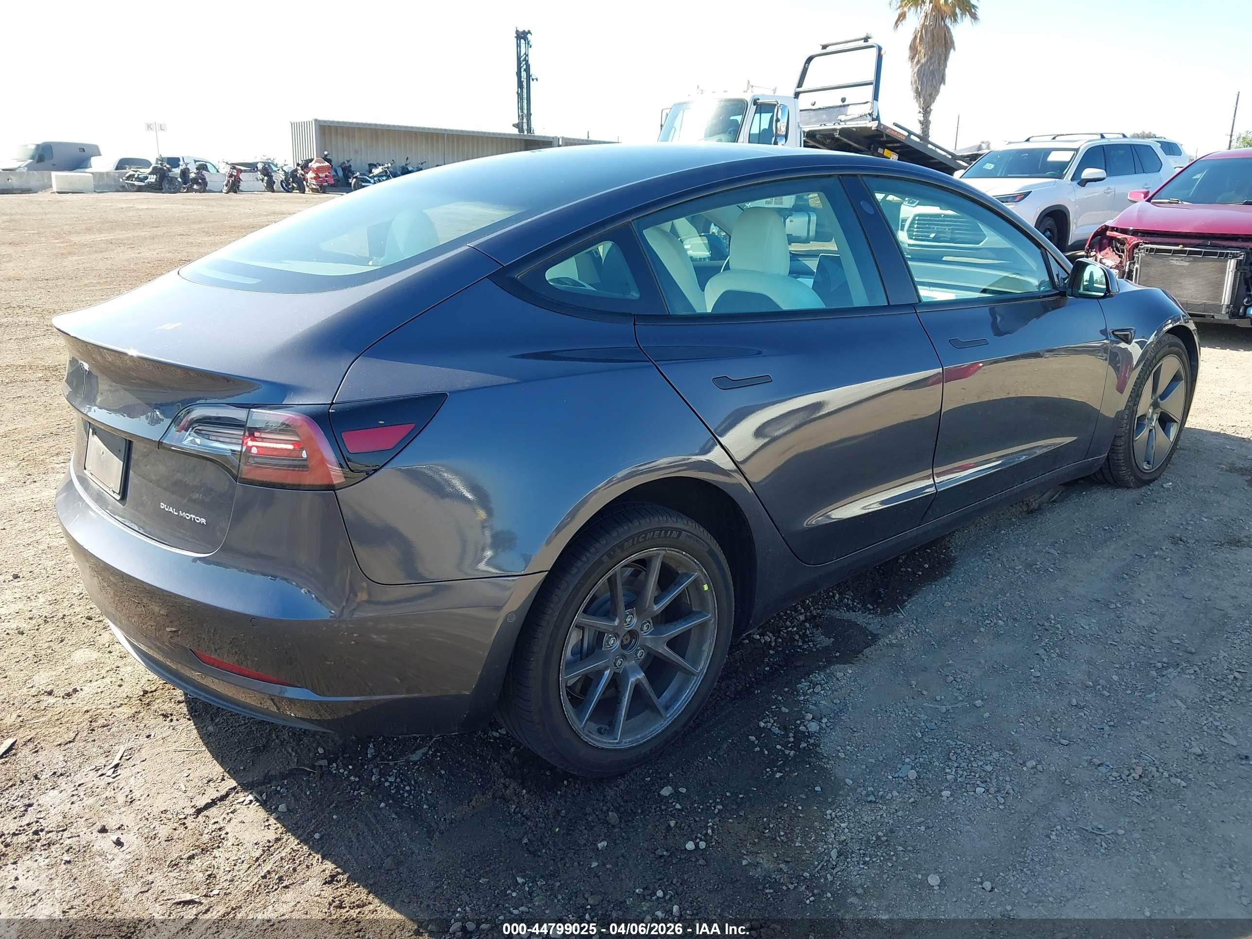 TESLA MODEL image 4