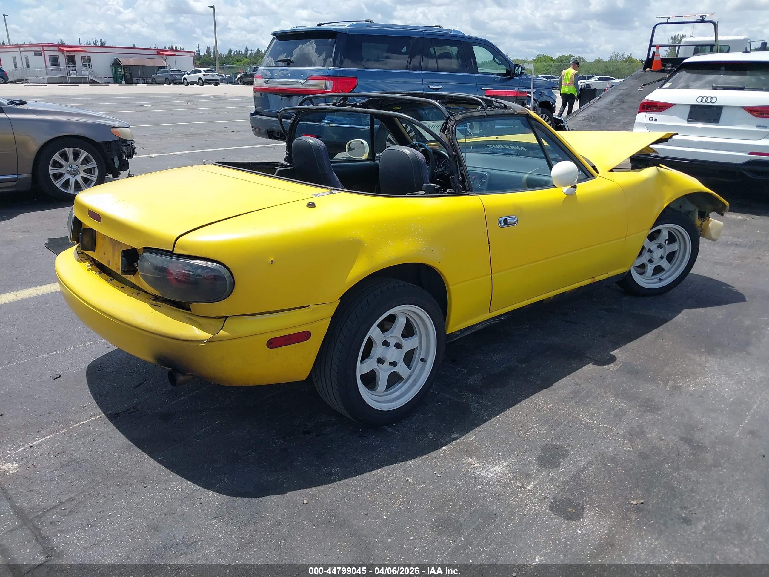 MAZDA MX-5 image 4