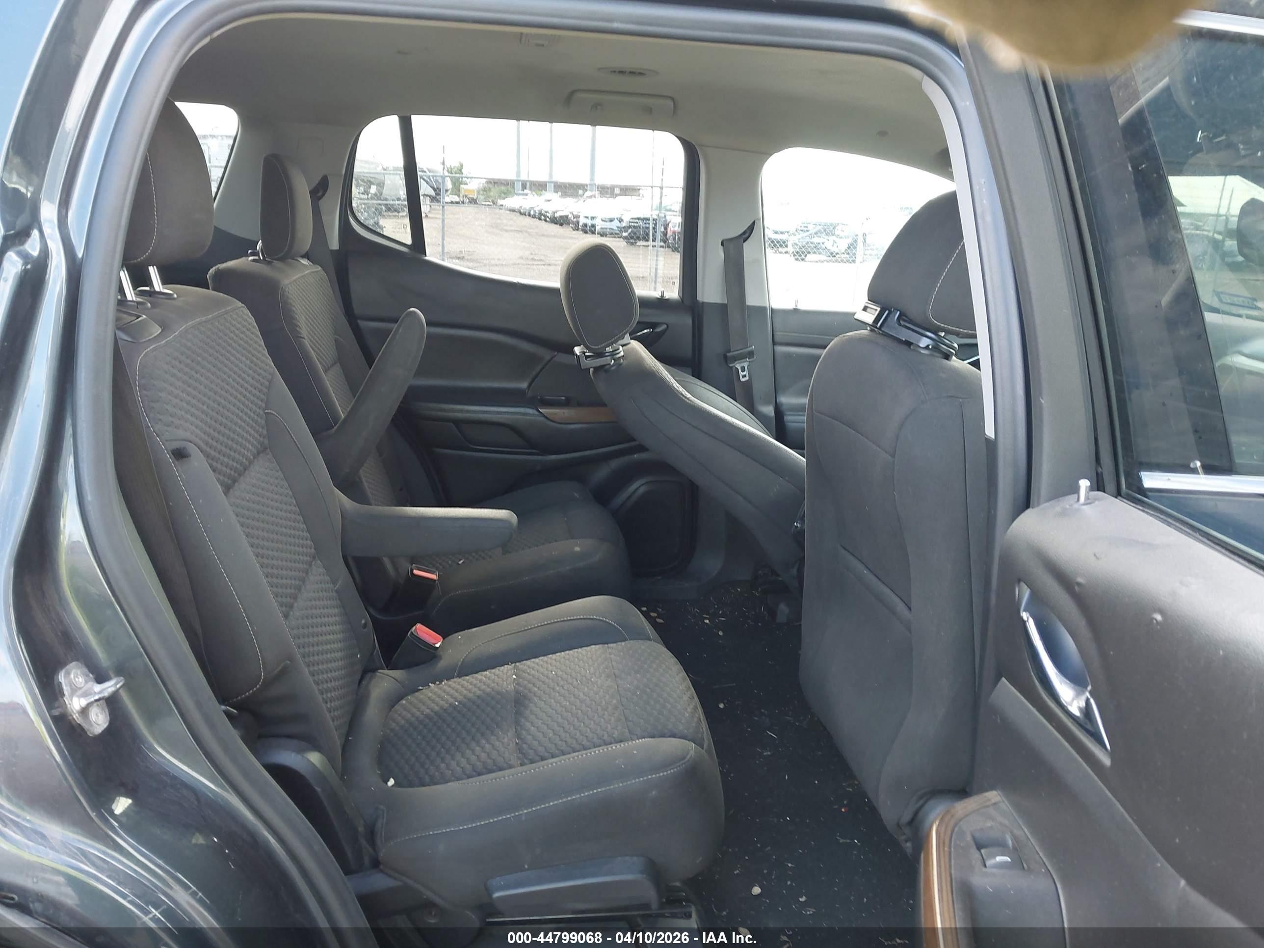 GMC ACADIA image 8