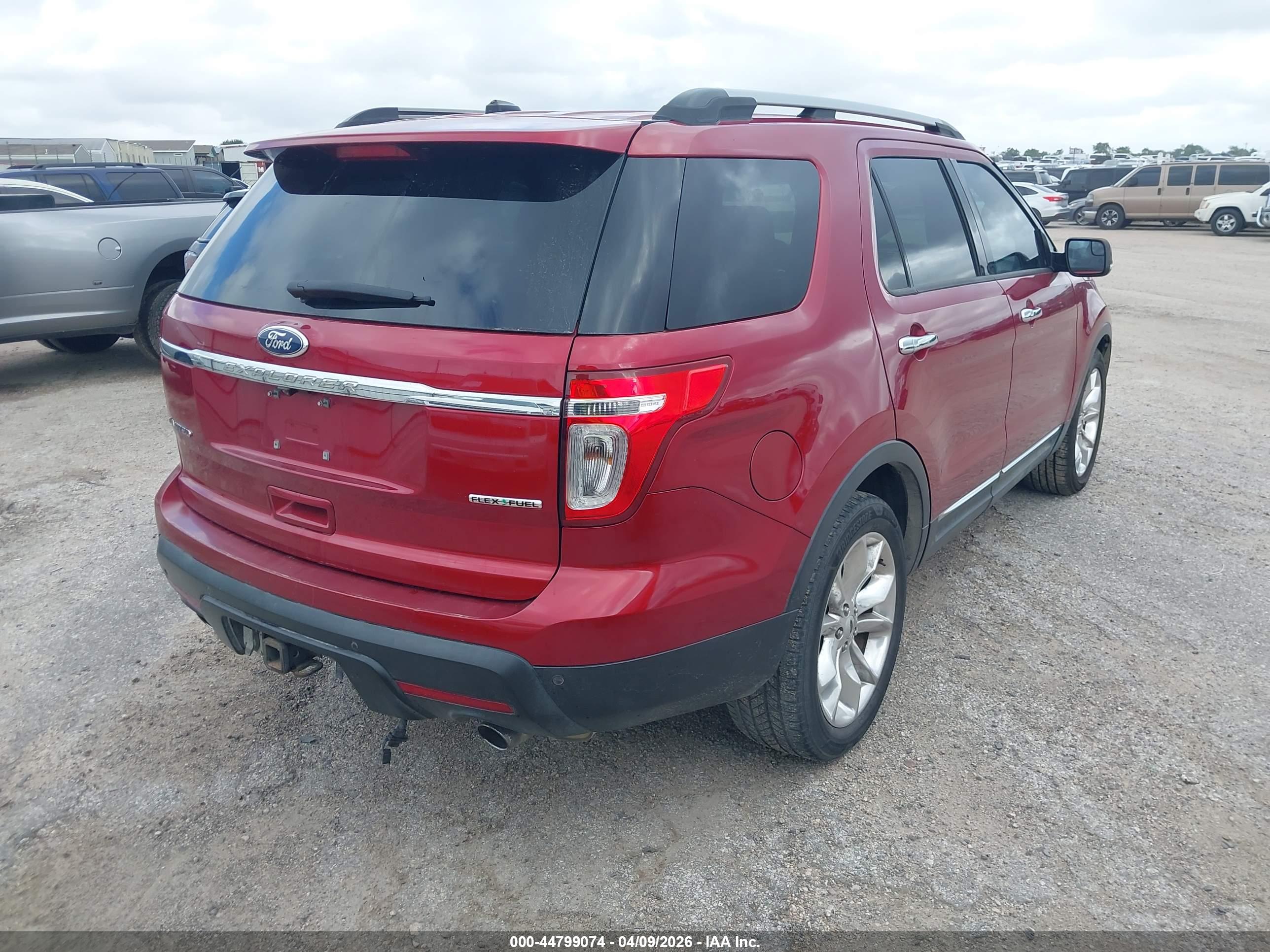 FORD EXPLORER image 4
