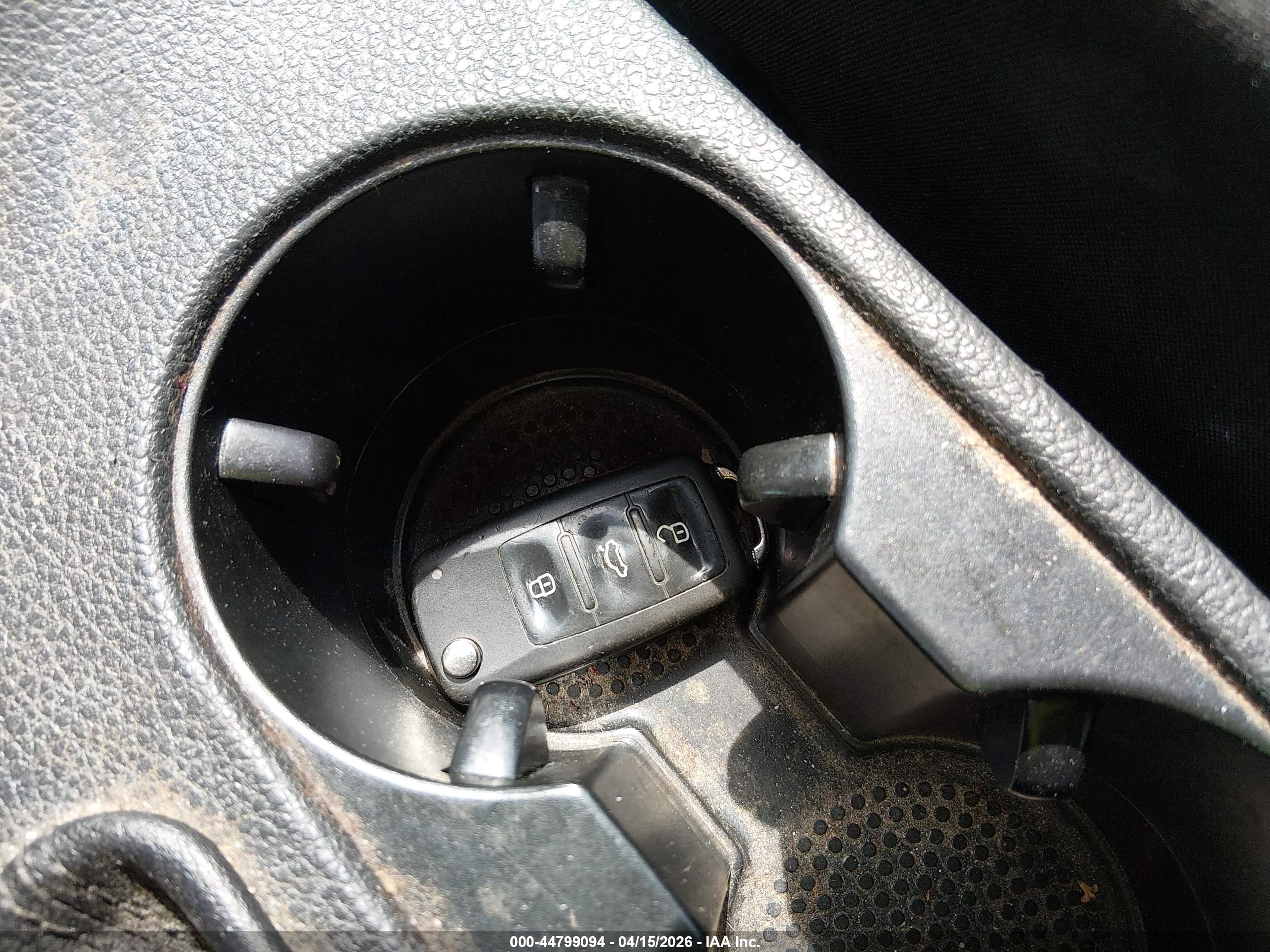 VOLKSWAGEN JETTA image 11