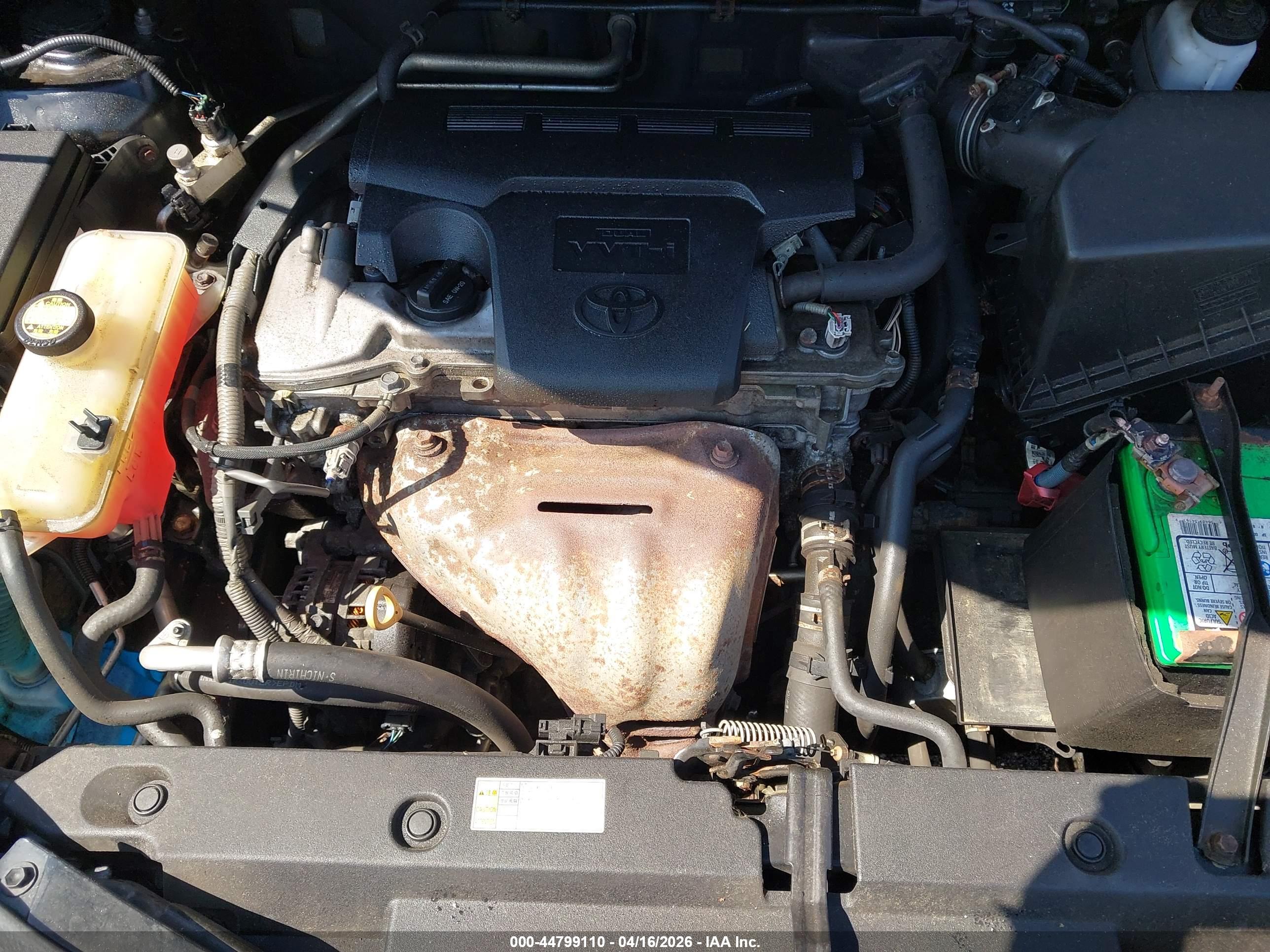 TOYOTA RAV4 image 10