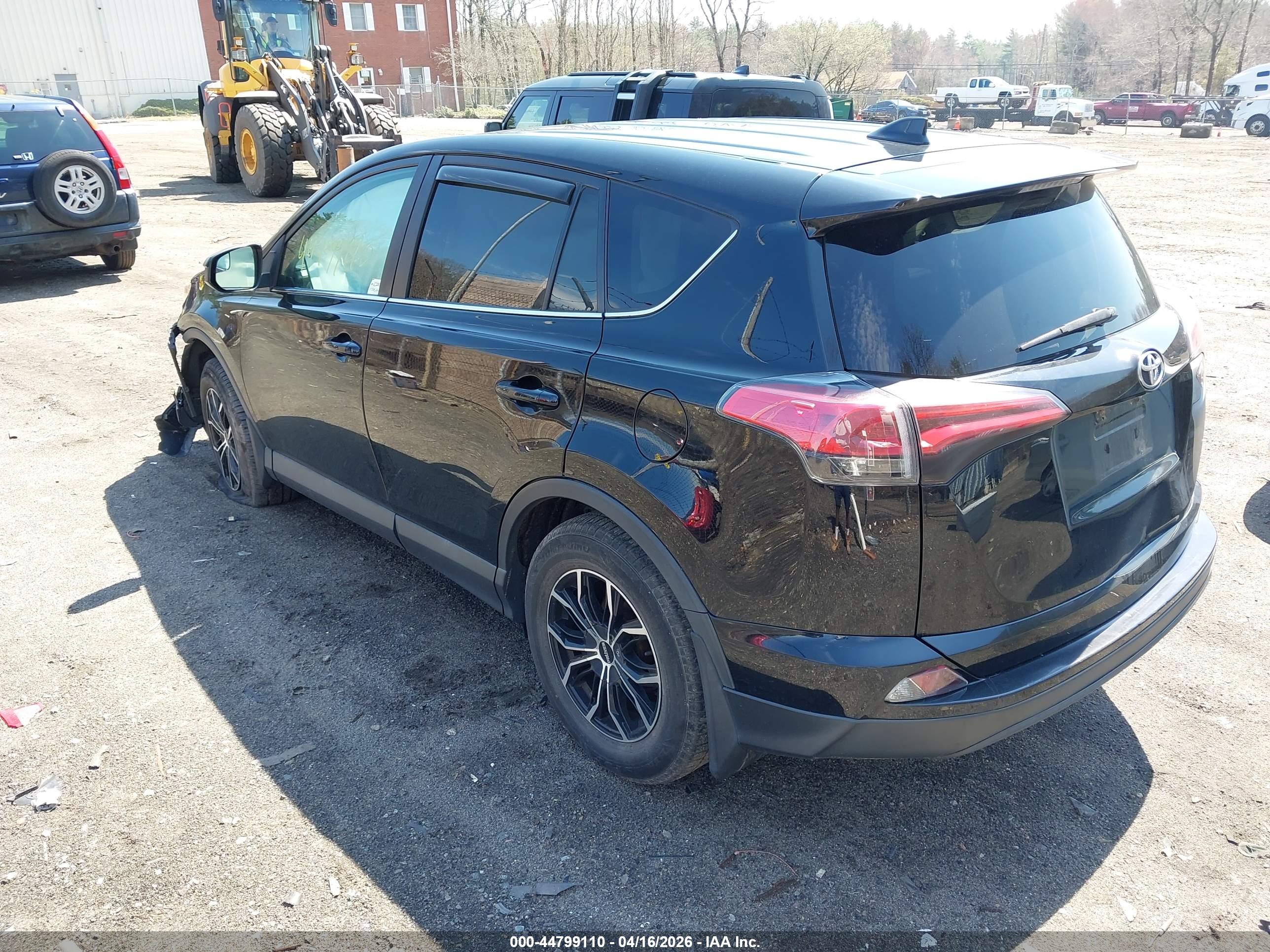 TOYOTA RAV4 image 3