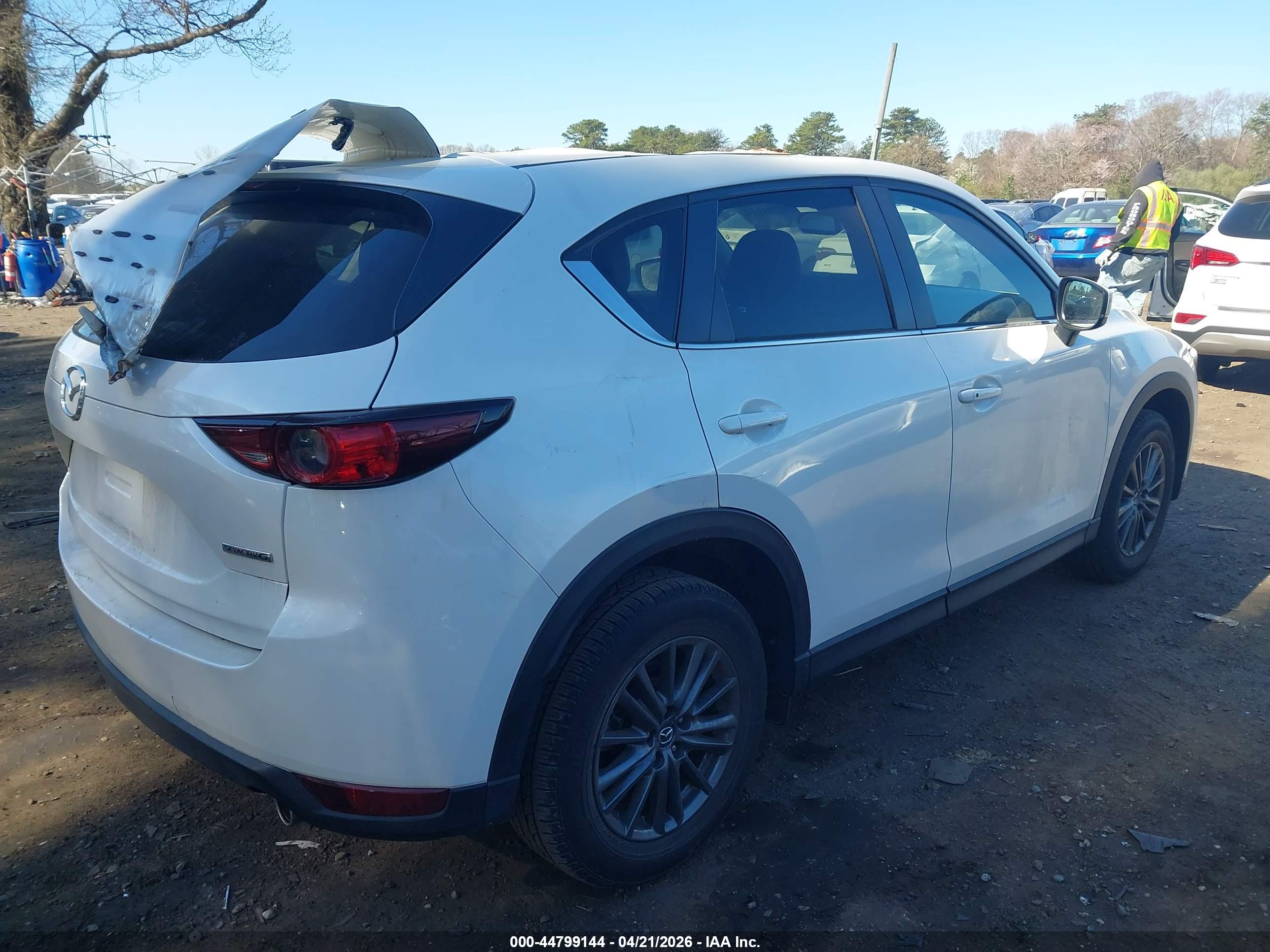 MAZDA CX-5 image 4