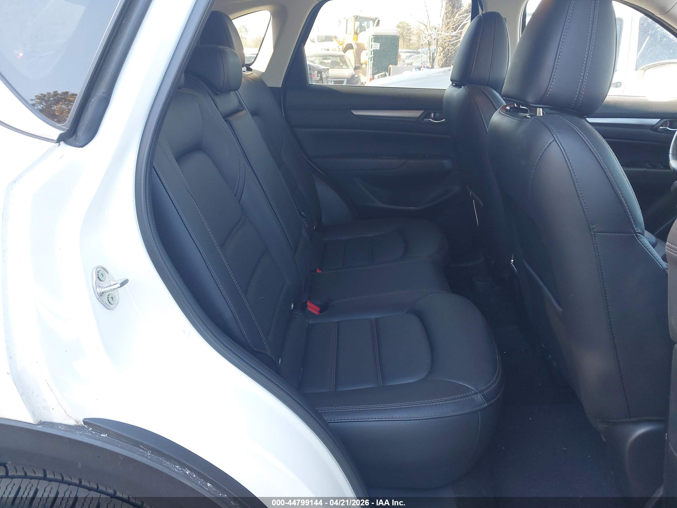MAZDA CX-5 image 8
