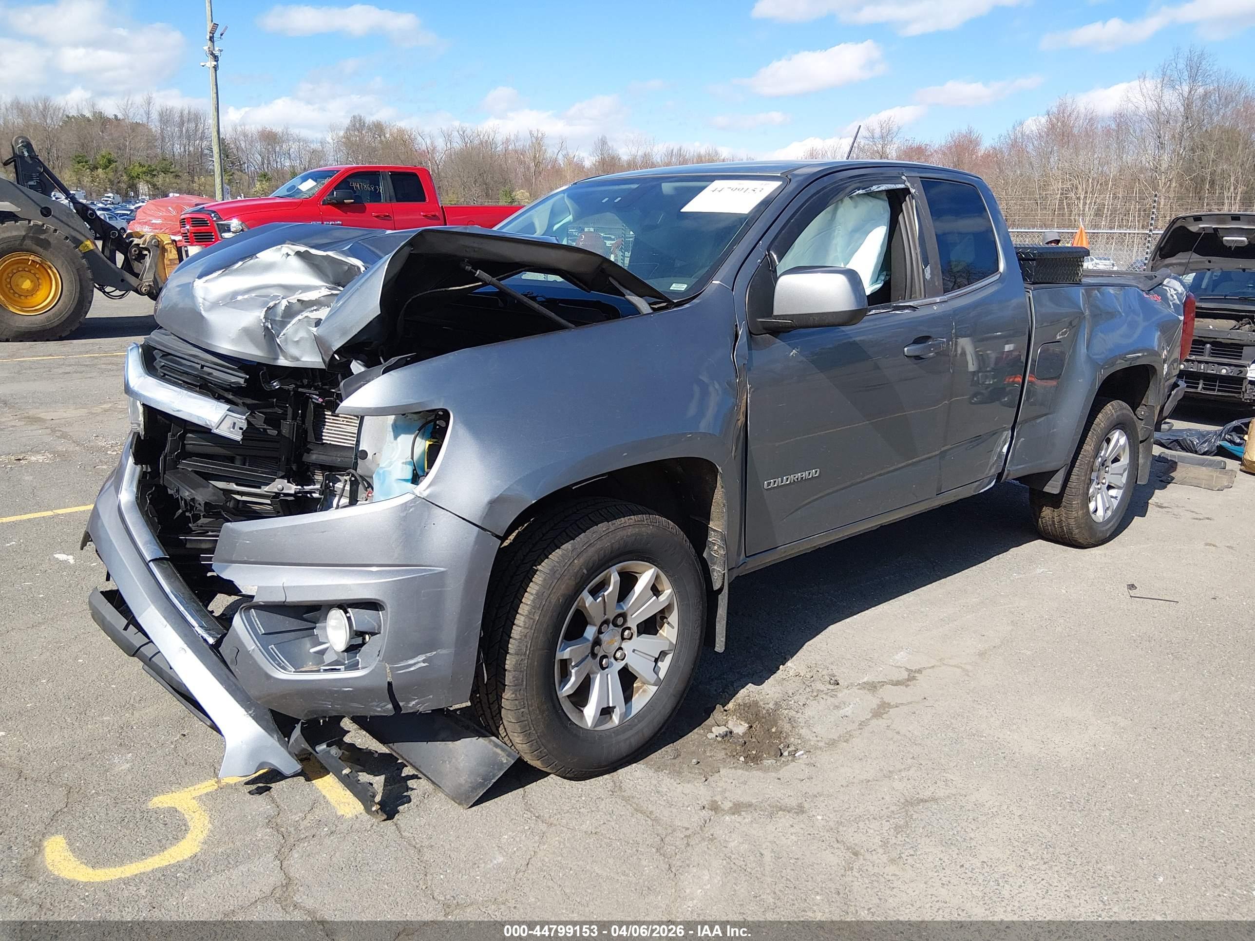 CHEVROLET COLORADO image 2