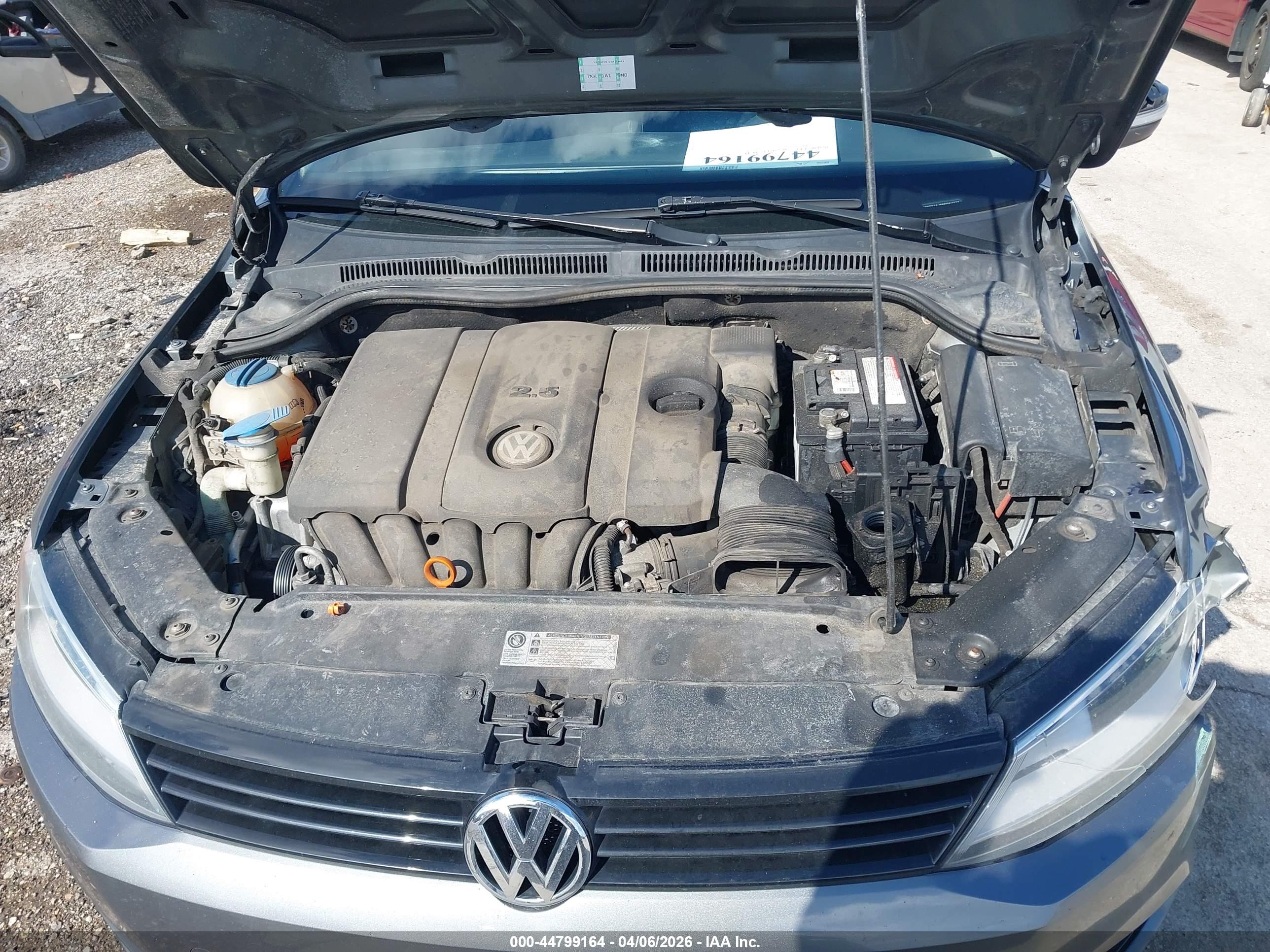 VOLKSWAGEN JETTA image 10
