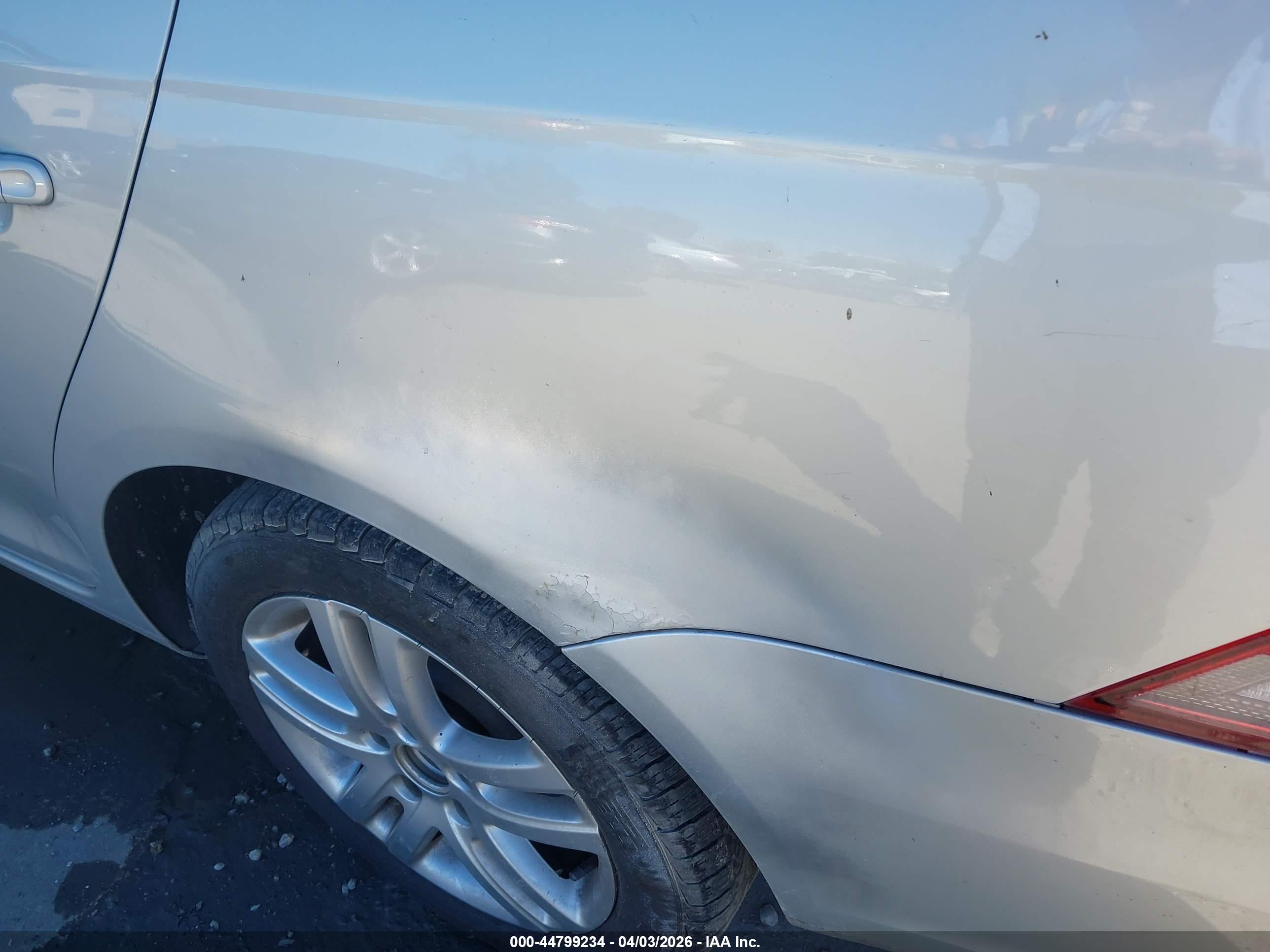 VOLKSWAGEN JETTA image 6