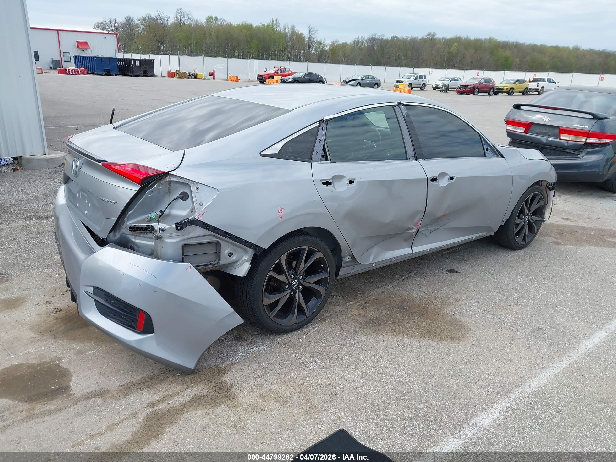 HONDA CIVIC image 4