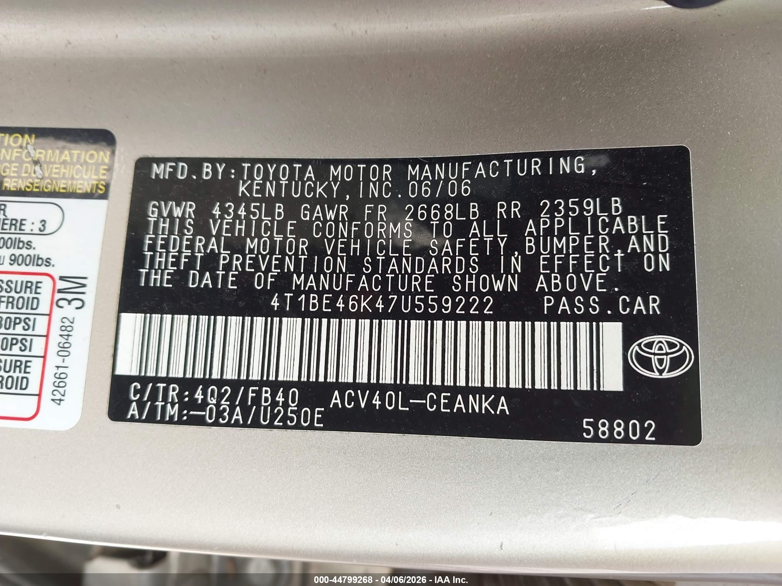 TOYOTA CAMRY image 9